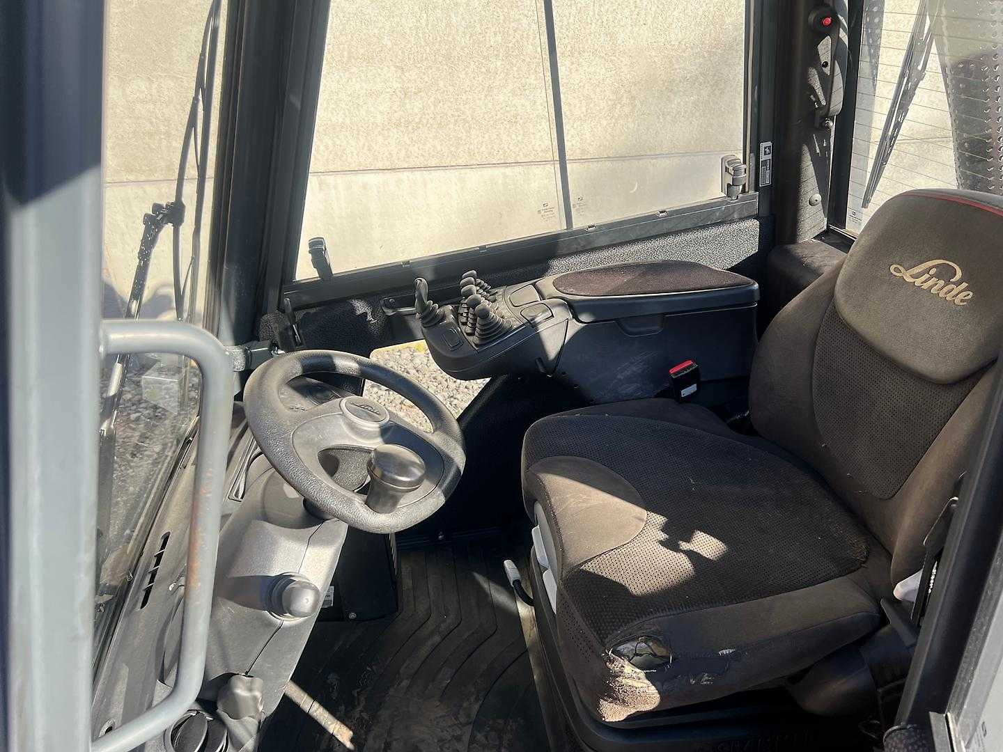 Used Forklift Linde H20T-02/600 EVO 4 riteņu dakšu iekrāvējs (Image 5) Used Forklift Linde H20T-02/600 EVO 4 riteņu dakšu iekrāvējs (Image 5)