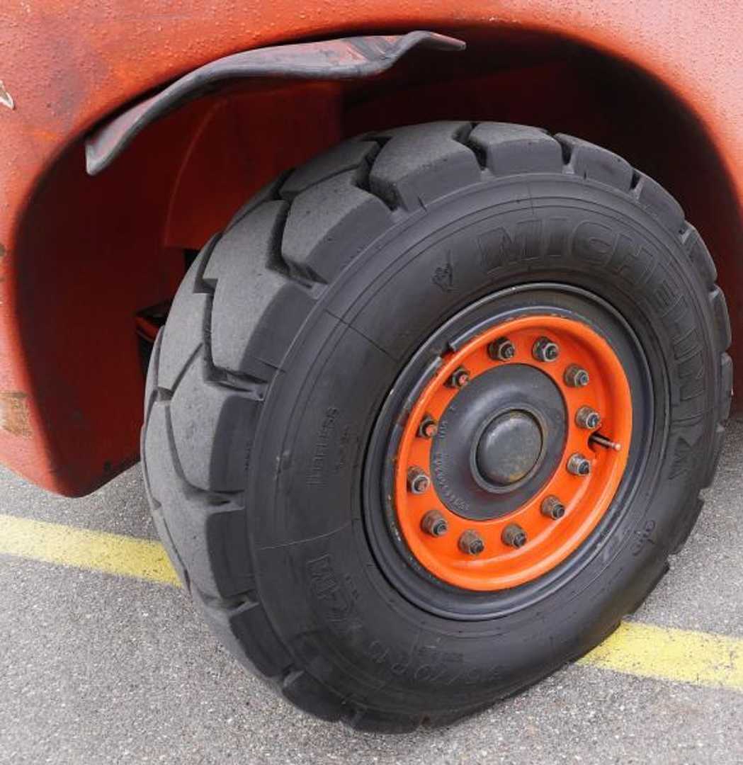 Used Forklift Linde H 80 T/900 EVO 396-03 4 riteņu dakšu iekrāvējs (Image 6) Used Forklift Linde H 80 T/900 EVO 396-03 4 riteņu dakšu iekrāvējs (Image 6)
