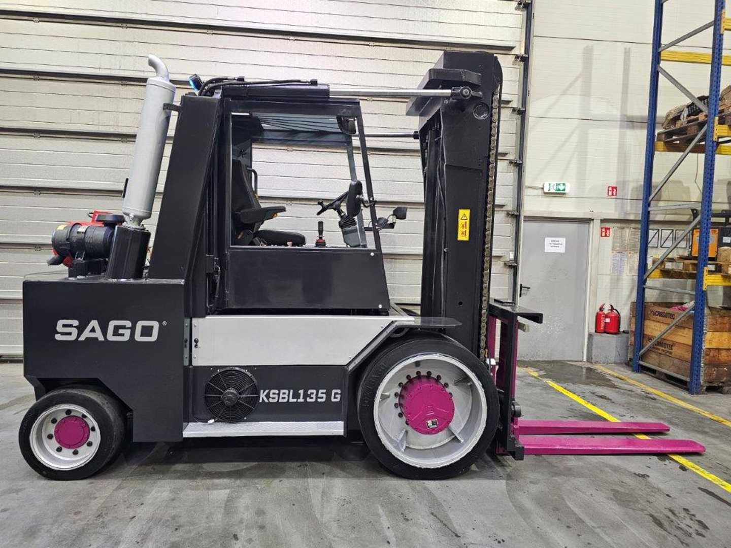 Used Forklift RMF MAXEIN KSBL135G - Kissing Forks 4 riteņu dakšu iekrāvējs (Image 2) Used Forklift RMF MAXEIN KSBL135G - Kissing Forks 4 riteņu dakšu iekrāvējs (Image 2)