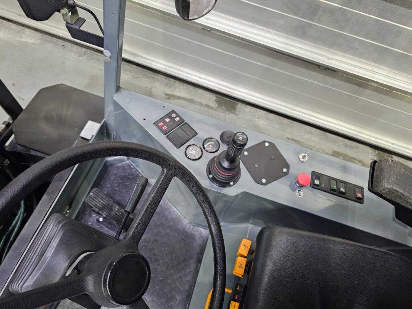 Used Forklift RMF MAXEIN KSBL135G - Kissing Forks 4 riteņu dakšu iekrāvējs (Image 6) Used Forklift RMF MAXEIN KSBL135G - Kissing Forks 4 riteņu dakšu iekrāvējs (Image 6)