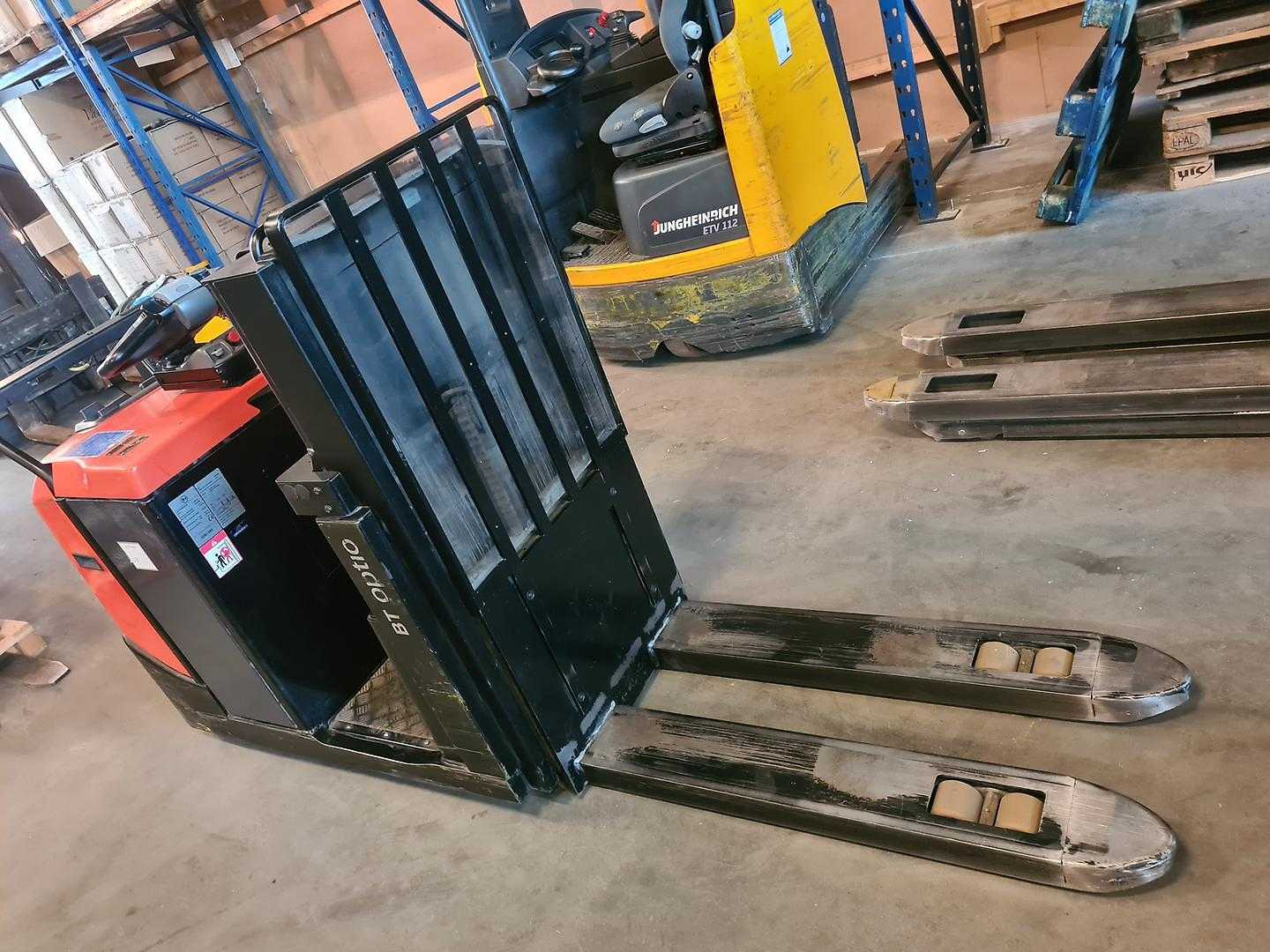 Used Forklift BT OSE120 Apakšējo augstplauktu komplektētājs (< 2,5 m) (Image 8) Used Forklift BT OSE120 Apakšējo augstplauktu komplektētājs (< 2,5 m) (Image 8)