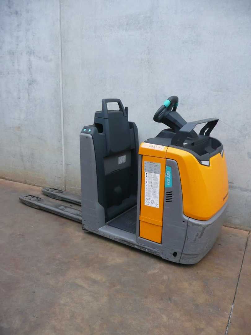 Used Forklift Jungheinrich ECE 220 1250x540mm Apakšējo augstplauktu komplektētājs (< 2,5 m) (Image 1) Used Forklift Jungheinrich ECE 220 1250x540mm Apakšējo augstplauktu komplektētājs (< 2,5 m) (Image 1)