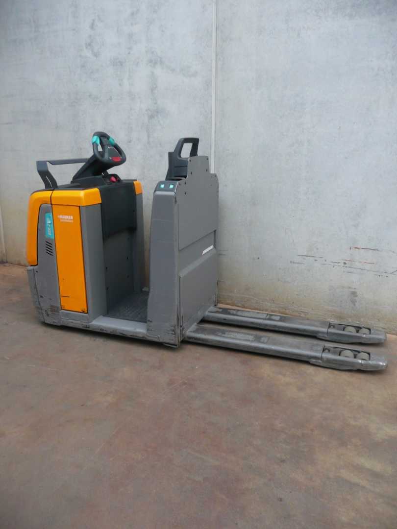 Used Forklift Jungheinrich ECE 220 1250x540mm Apakšējo augstplauktu komplektētājs (< 2,5 m) (Image 4) Used Forklift Jungheinrich ECE 220 1250x540mm Apakšējo augstplauktu komplektētājs (< 2,5 m) (Image 4)
