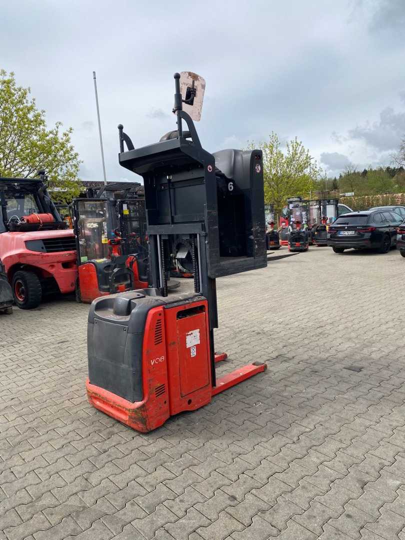 Used Forklift Linde V 08-02/1110 Apakšējo augstplauktu komplektētājs (< 2,5 m) (Image 5) Used Forklift Linde V 08-02/1110 Apakšējo augstplauktu komplektētājs (< 2,5 m) (Image 5)