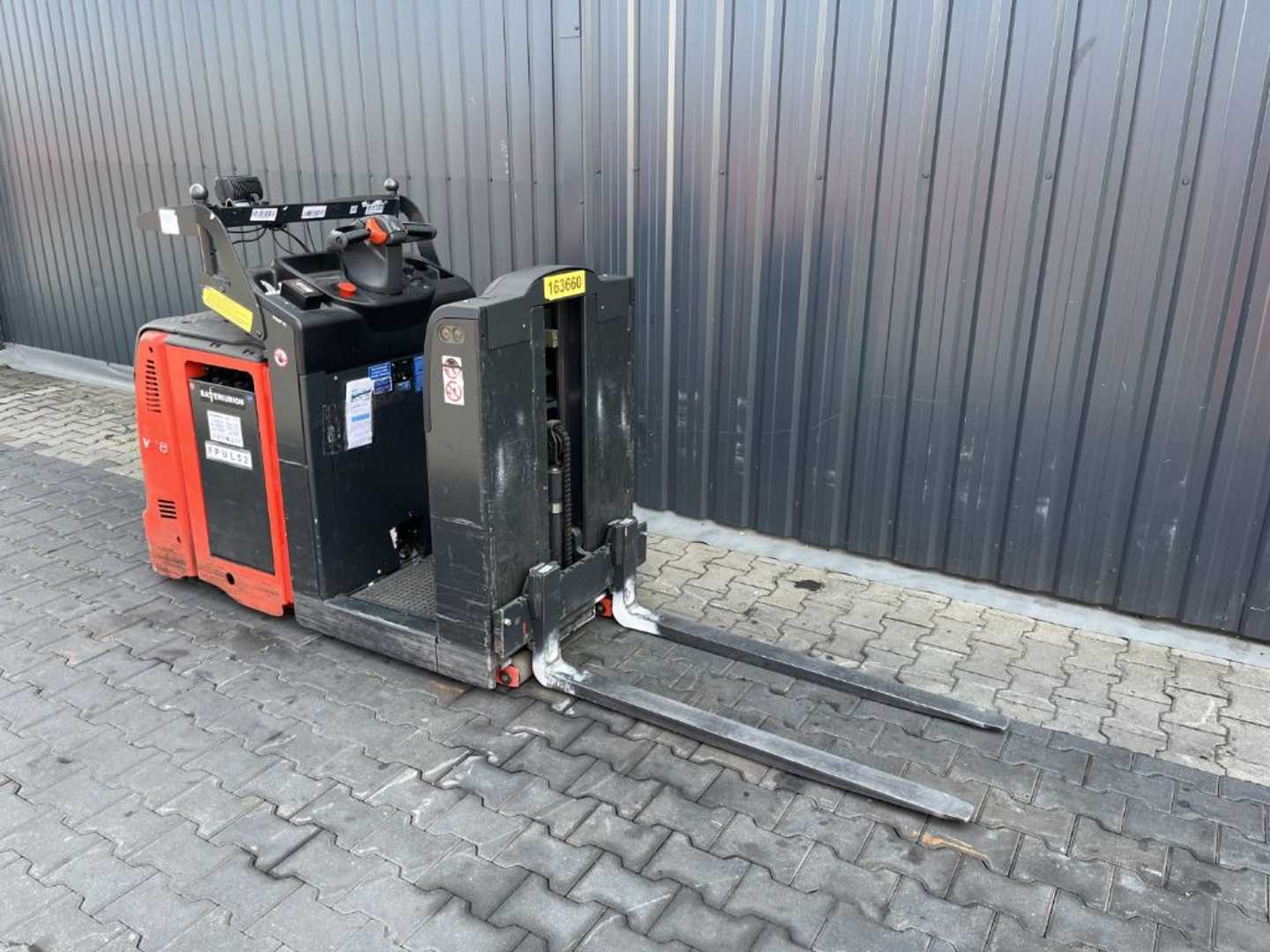Used Forklift Linde V08 Apakšējo augstplauktu komplektētājs (< 2,5 m) (Image 3) Used Forklift Linde V08 Apakšējo augstplauktu komplektētājs (< 2,5 m) (Image 3)