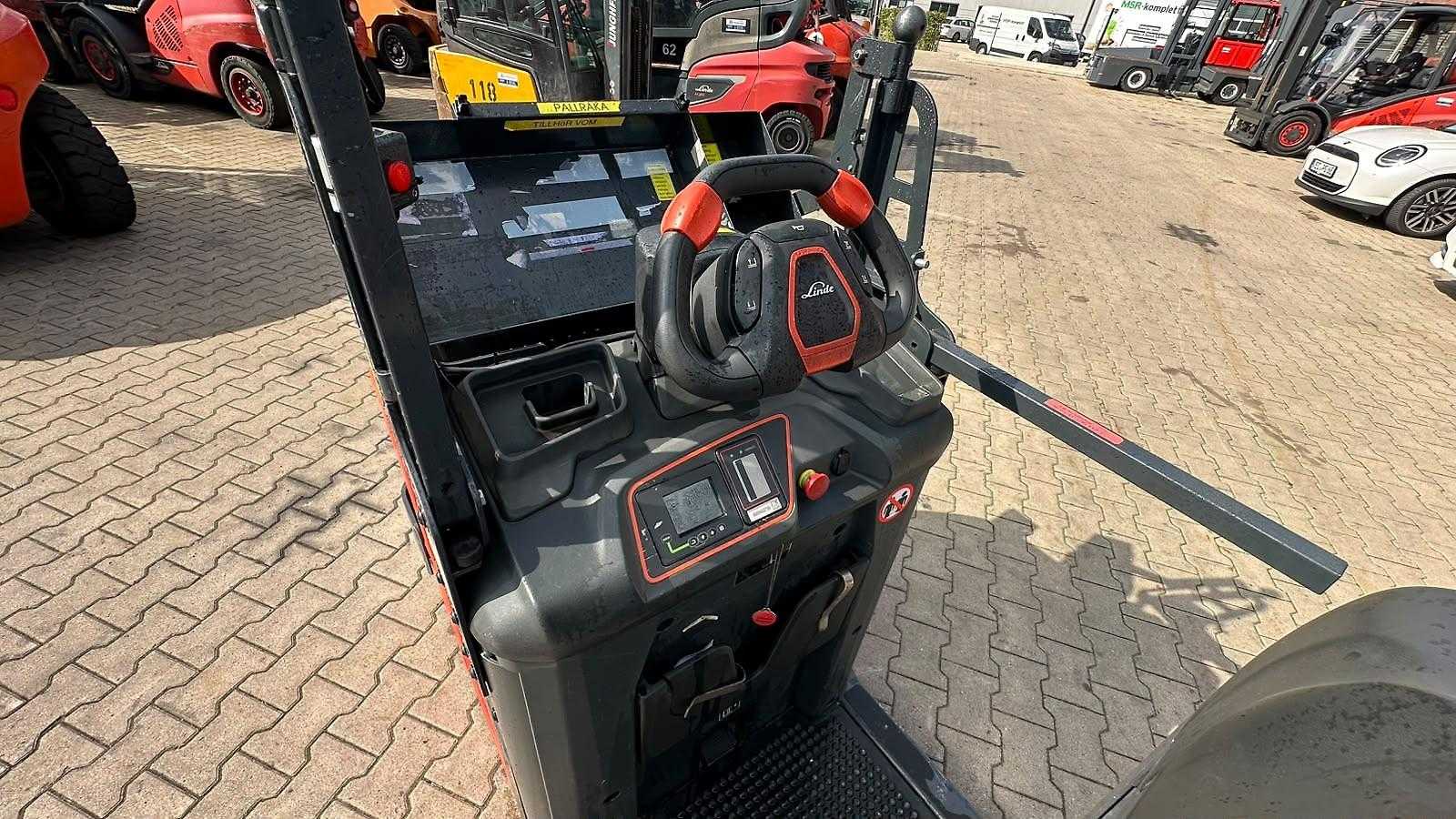 Used Forklift Linde V 08-02 Apakšējo augstplauktu komplektētājs (< 2,5 m) (Image 3) Used Forklift Linde V 08-02 Apakšējo augstplauktu komplektētājs (< 2,5 m) (Image 3)