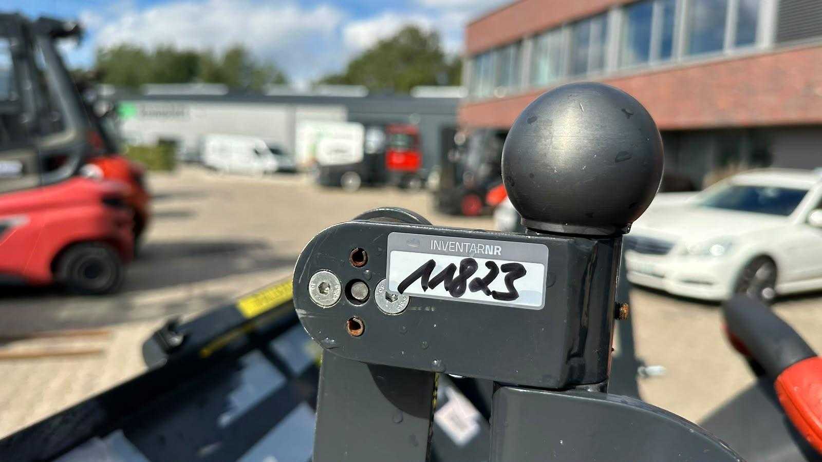 Used Forklift Linde V 08-02 Apakšējo augstplauktu komplektētājs (< 2,5 m) (Image 5) Used Forklift Linde V 08-02 Apakšējo augstplauktu komplektētājs (< 2,5 m) (Image 5)
