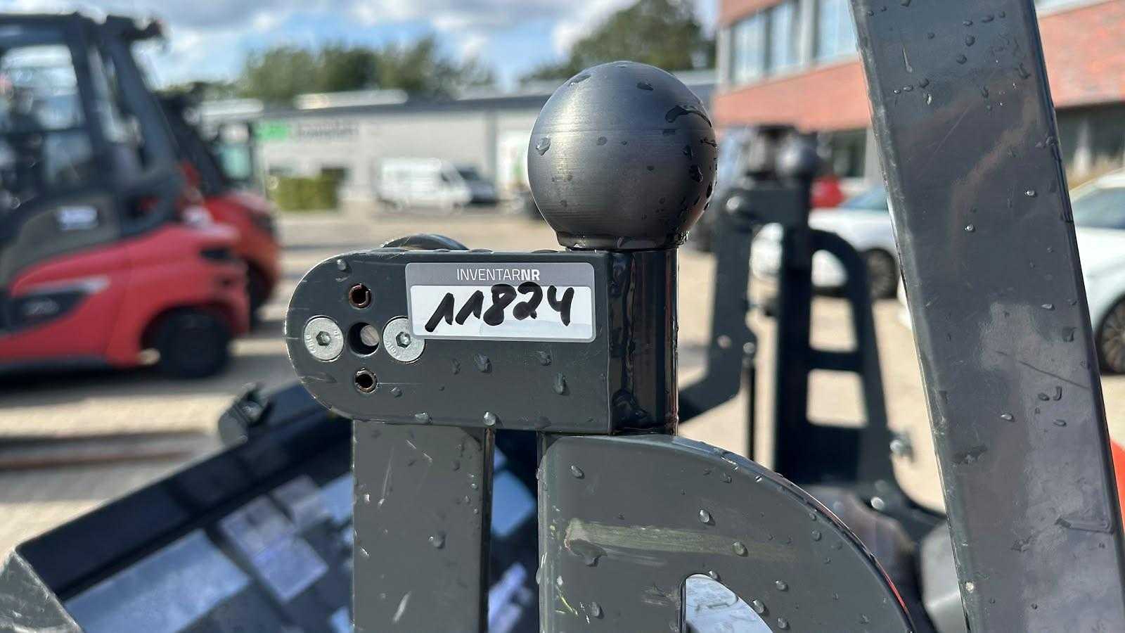 Used Forklift Linde V 08-02 Apakšējo augstplauktu komplektētājs (< 2,5 m) (Image 12) Used Forklift Linde V 08-02 Apakšējo augstplauktu komplektētājs (< 2,5 m) (Image 12)