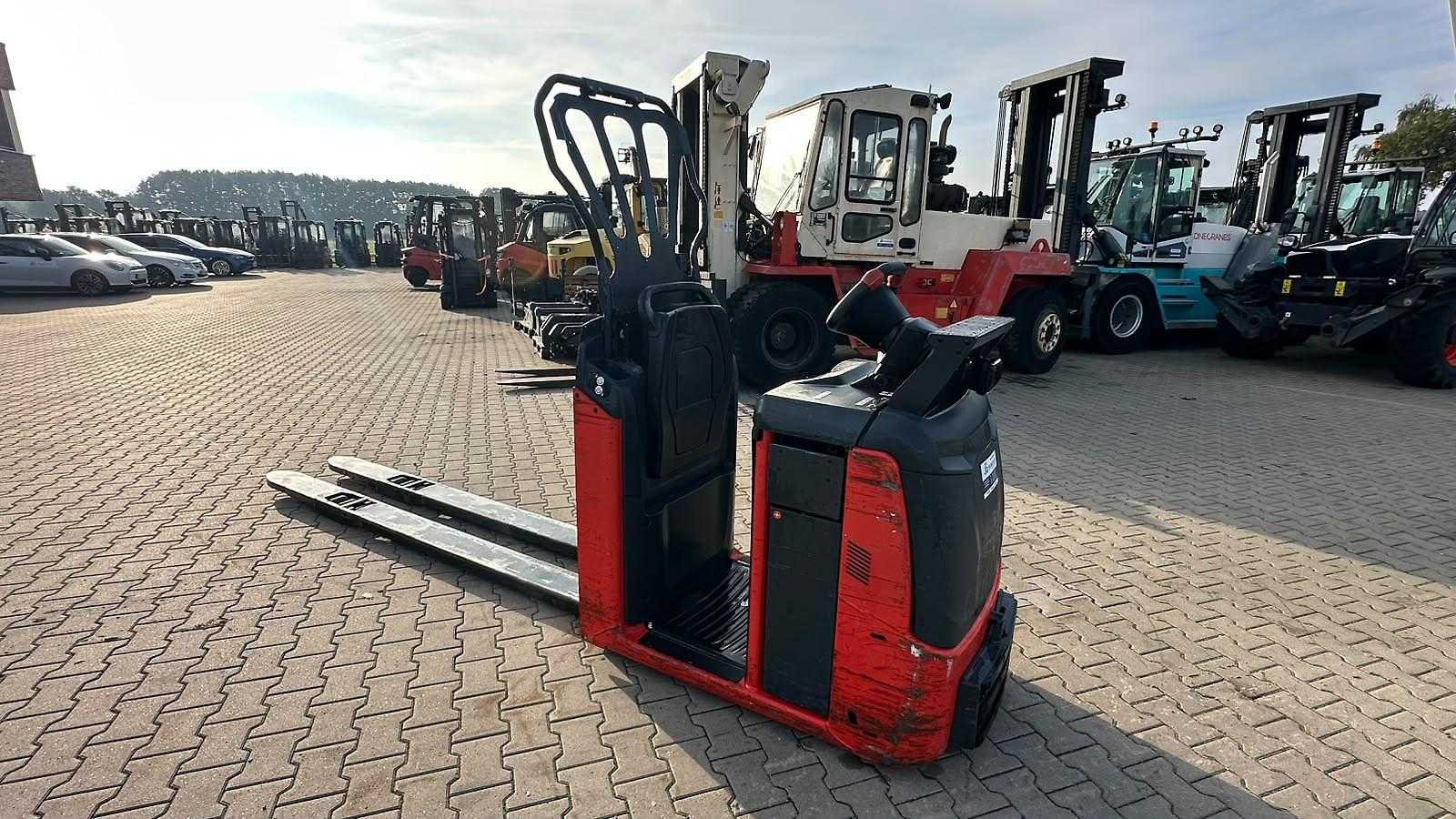 Used Forklift Linde N20 C Apakšējo augstplauktu komplektētājs (< 2,5 m) (Image 4) Used Forklift Linde N20 C Apakšējo augstplauktu komplektētājs (< 2,5 m) (Image 4)