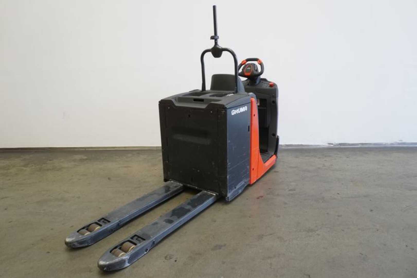 Used Forklift Linde N 20 B 1115-00 Apakšējo augstplauktu komplektētājs (< 2,5 m) (Image 2) Used Forklift Linde N 20 B 1115-00 Apakšējo augstplauktu komplektētājs (< 2,5 m) (Image 2)