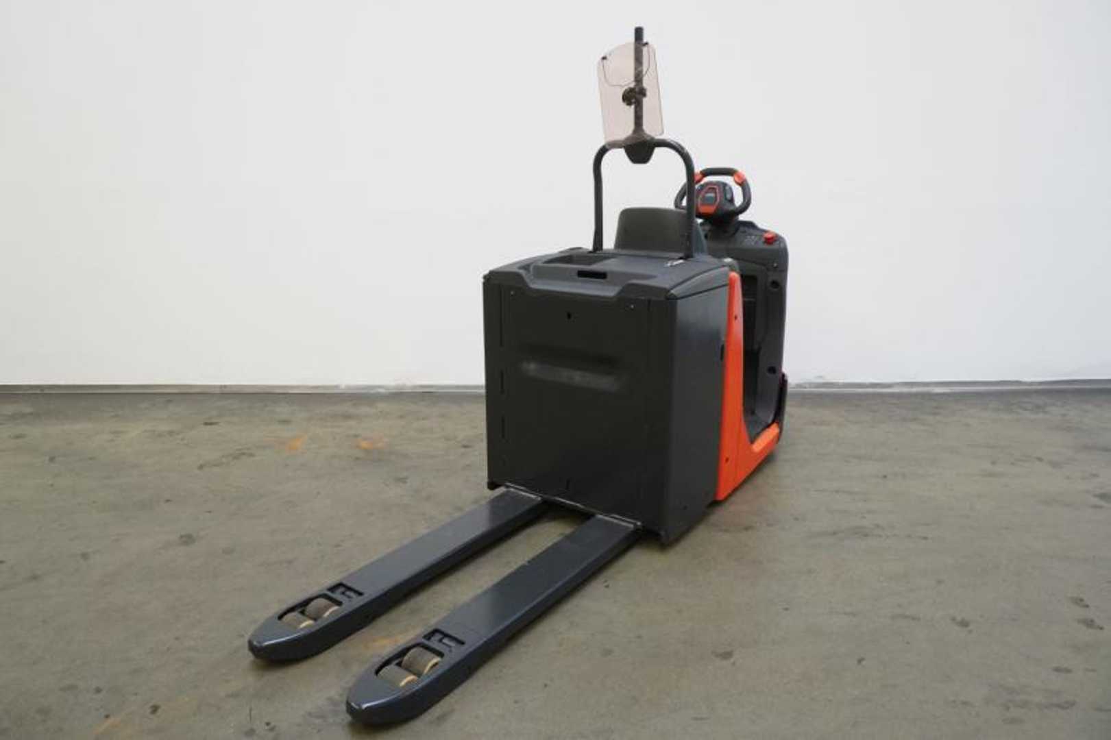 Used Forklift Linde N 20 B 1115-00 Apakšējo augstplauktu komplektētājs (< 2,5 m) (Image 2)