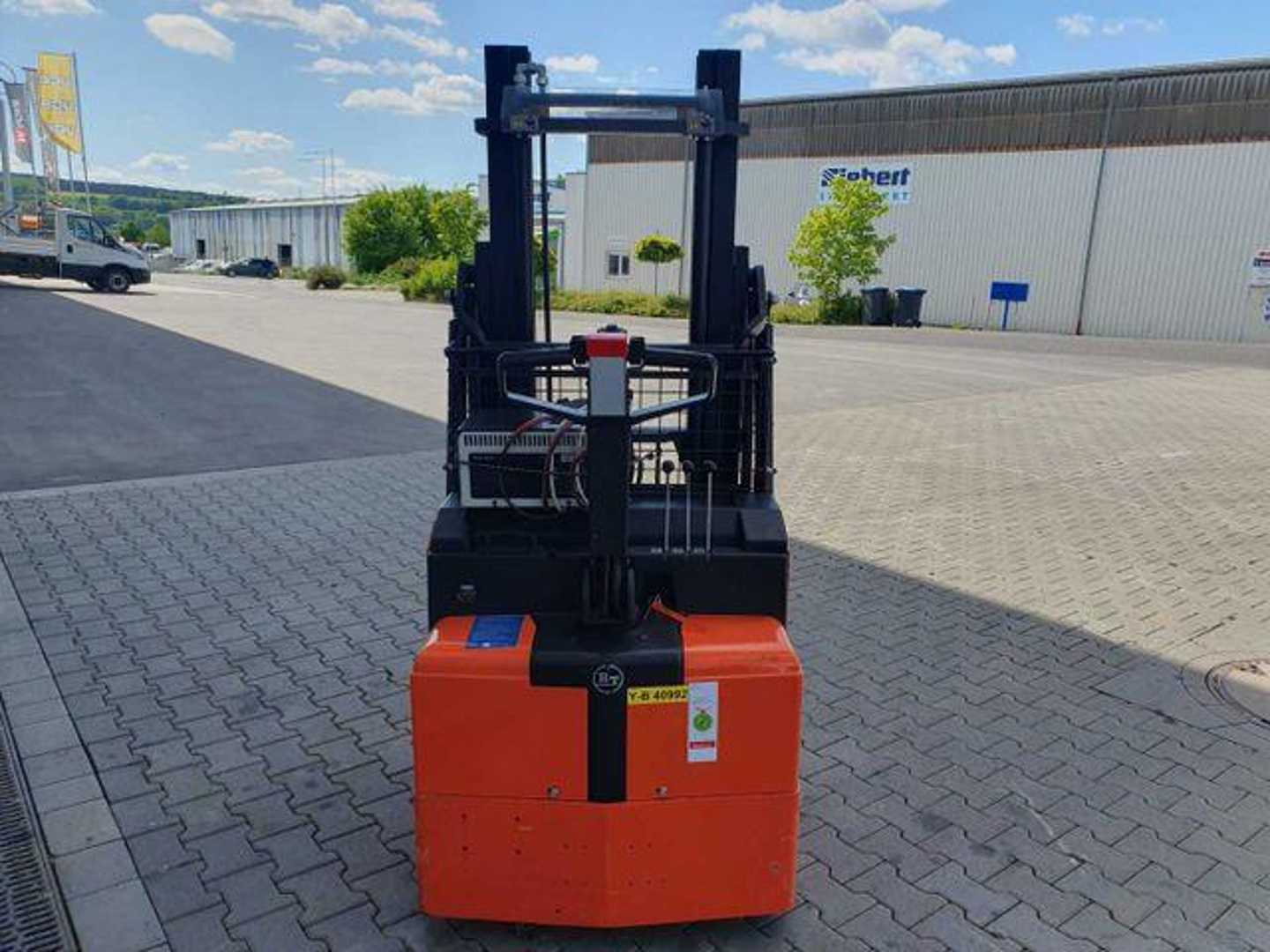 Used Forklift Toyota RWE 120 / Schubmaststapler / Duplex:2.9m / 257h! Augšējo augstplauktu komplektētājs (< 6 m) (Image 19) Used Forklift Toyota RWE 120 / Schubmaststapler / Duplex:2.9m / 257h! Augšējo augstplauktu komplektētājs (< 6 m) (Image 19)