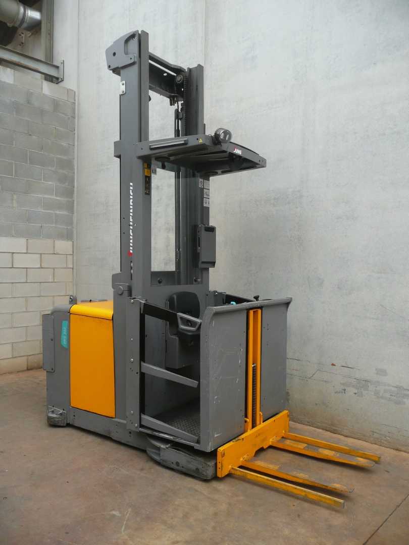 Used Forklift Jungheinrich EKS 312 Z+F 500 ZT Augšējo augstplauktu komplektētājs (< 6 m) (Image 4) Used Forklift Jungheinrich EKS 312 Z+F 500 ZT Augšējo augstplauktu komplektētājs (< 6 m) (Image 4)