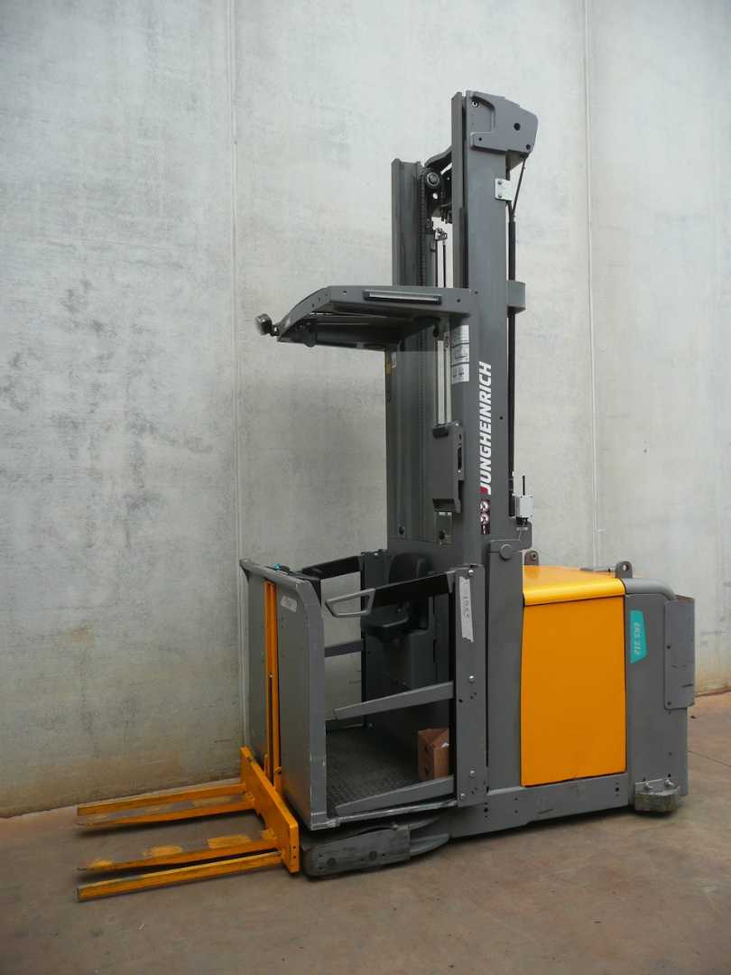 Used Forklift Jungheinrich EKS 312 Z+F 500 ZT Augšējo augstplauktu komplektētājs (< 6 m) (Image 11) Used Forklift Jungheinrich EKS 312 Z+F 500 ZT Augšējo augstplauktu komplektētājs (< 6 m) (Image 11)