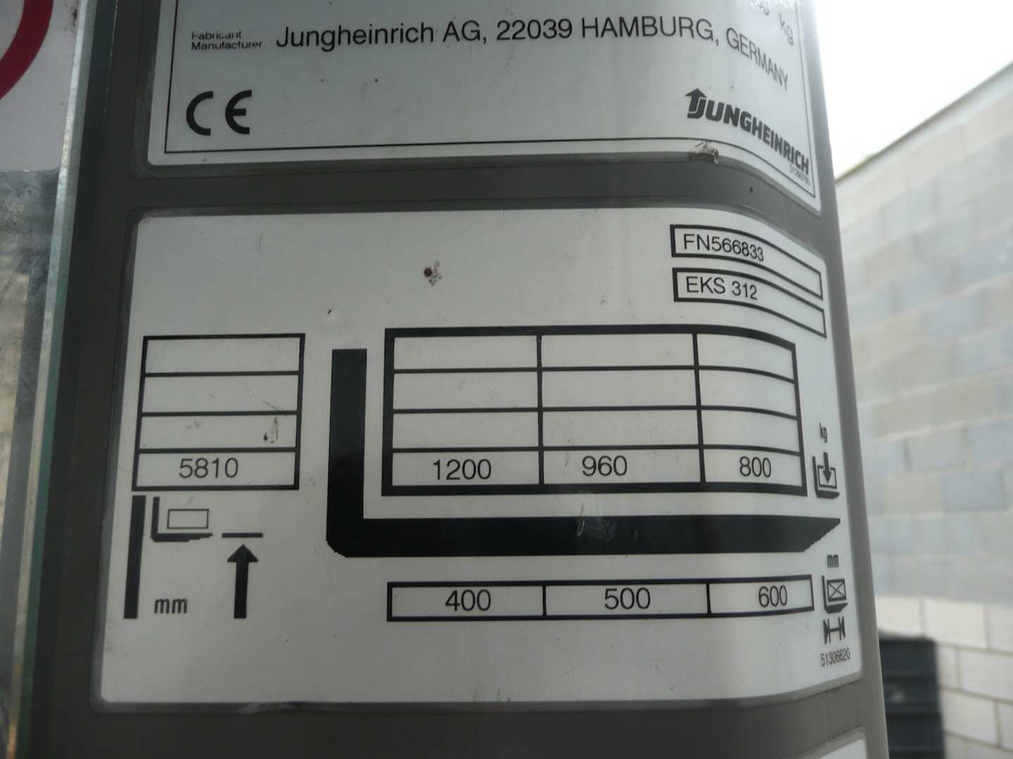 Used Forklift Jungheinrich EKS 312 Z+F 500 ZT Augšējo augstplauktu komplektētājs (< 6 m) (Image 17) Used Forklift Jungheinrich EKS 312 Z+F 500 ZT Augšējo augstplauktu komplektētājs (< 6 m) (Image 17)