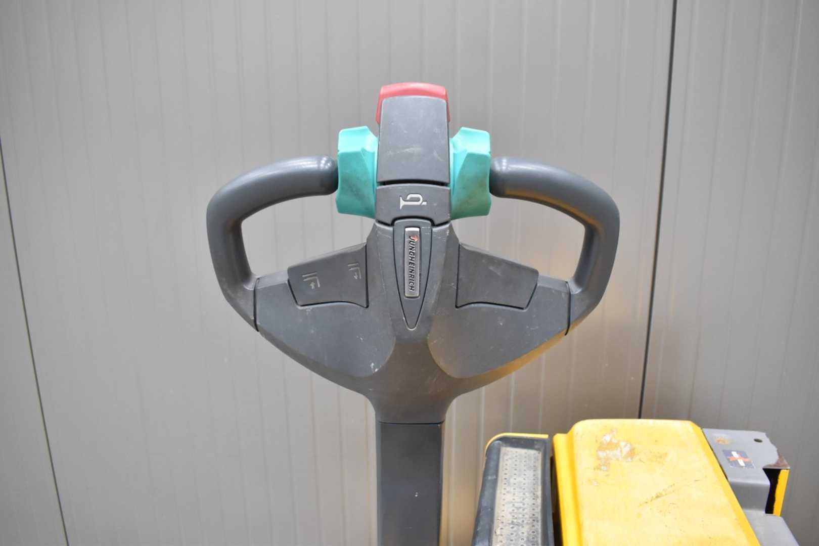 Used Forklift Jungheinrich EJE C20 /58018/ Augšējo augstplauktu komplektētājs (< 6 m) (Image 6) Used Forklift Jungheinrich EJE C20 /58018/ Augšējo augstplauktu komplektētājs (< 6 m) (Image 6)