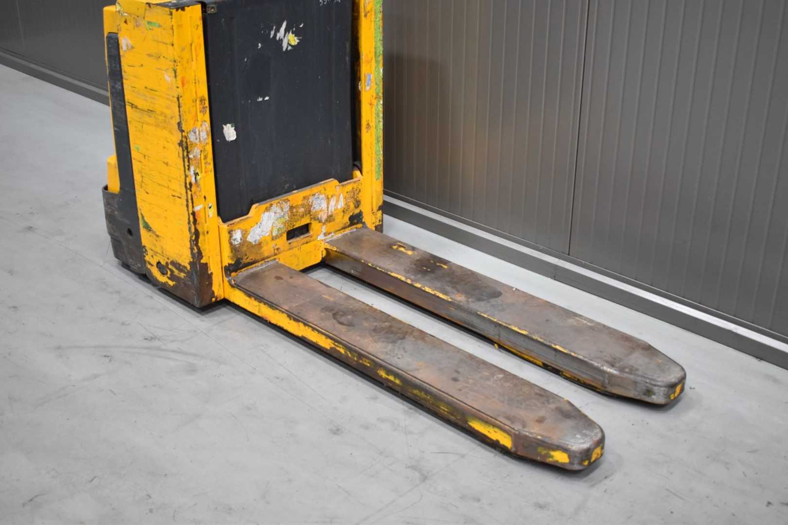 Used Forklift Jungheinrich EJE C20 /55592/ Augšējo augstplauktu komplektētājs (< 6 m) (Image 5) Used Forklift Jungheinrich EJE C20 /55592/ Augšējo augstplauktu komplektētājs (< 6 m) (Image 5)