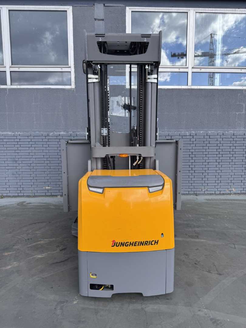 Used Forklift Jungheinrich EKS 310s Baujahr 2022 / HH 6,30M / Stunden 4613 TOP ZUSTAND Augšējo augstplauktu komplektētājs (< 6 m) (Image 9) Used Forklift Jungheinrich EKS 310s Baujahr 2022 / HH 6,30M / Stunden 4613 TOP ZUSTAND Augšējo augstplauktu komplektētājs (< 6 m) (Image 9)