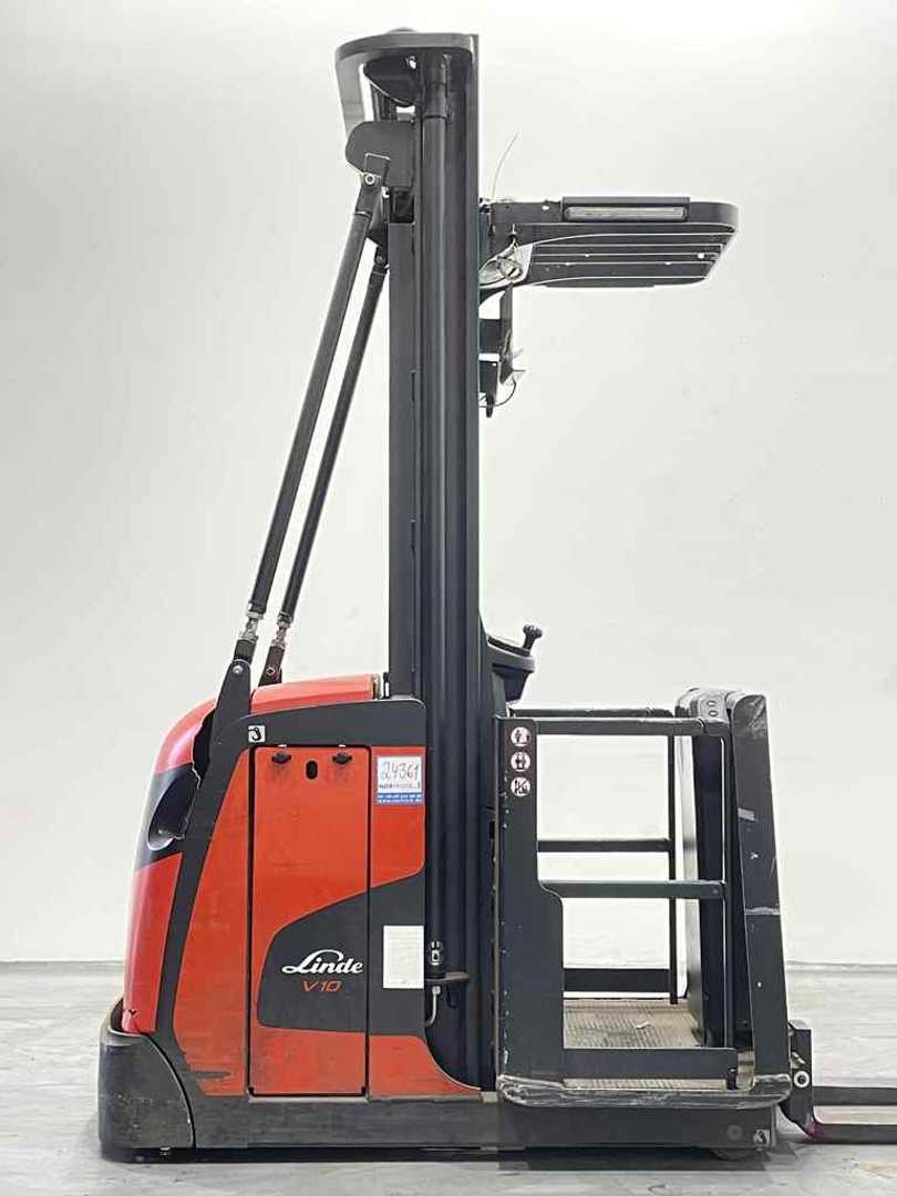 Used Forklift Linde V10-02-5212 Augšējo augstplauktu komplektētājs (< 6 m) (Image 3) Used Forklift Linde V10-02-5212 Augšējo augstplauktu komplektētājs (< 6 m) (Image 3)