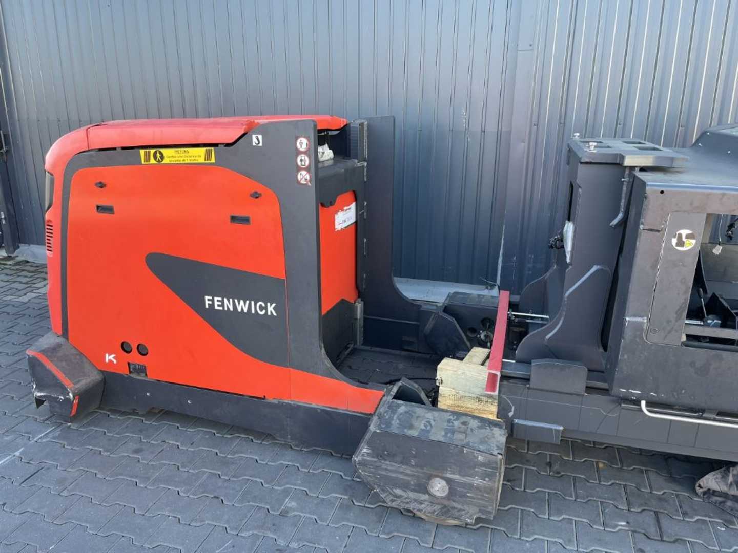Used Forklift Linde K Augšējo augstplauktu komplektētājs (< 6 m) (Image 8) Used Forklift Linde K Augšējo augstplauktu komplektētājs (< 6 m) (Image 8)