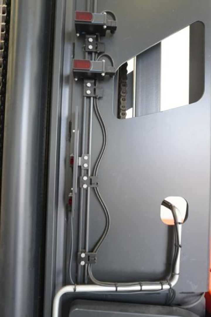Used Forklift Linde K-Schwenkschubgabel 5231-00 Augšējo augstplauktu komplektētājs (< 6 m) (Image 9) Used Forklift Linde K-Schwenkschubgabel 5231-00 Augšējo augstplauktu komplektētājs (< 6 m) (Image 9)