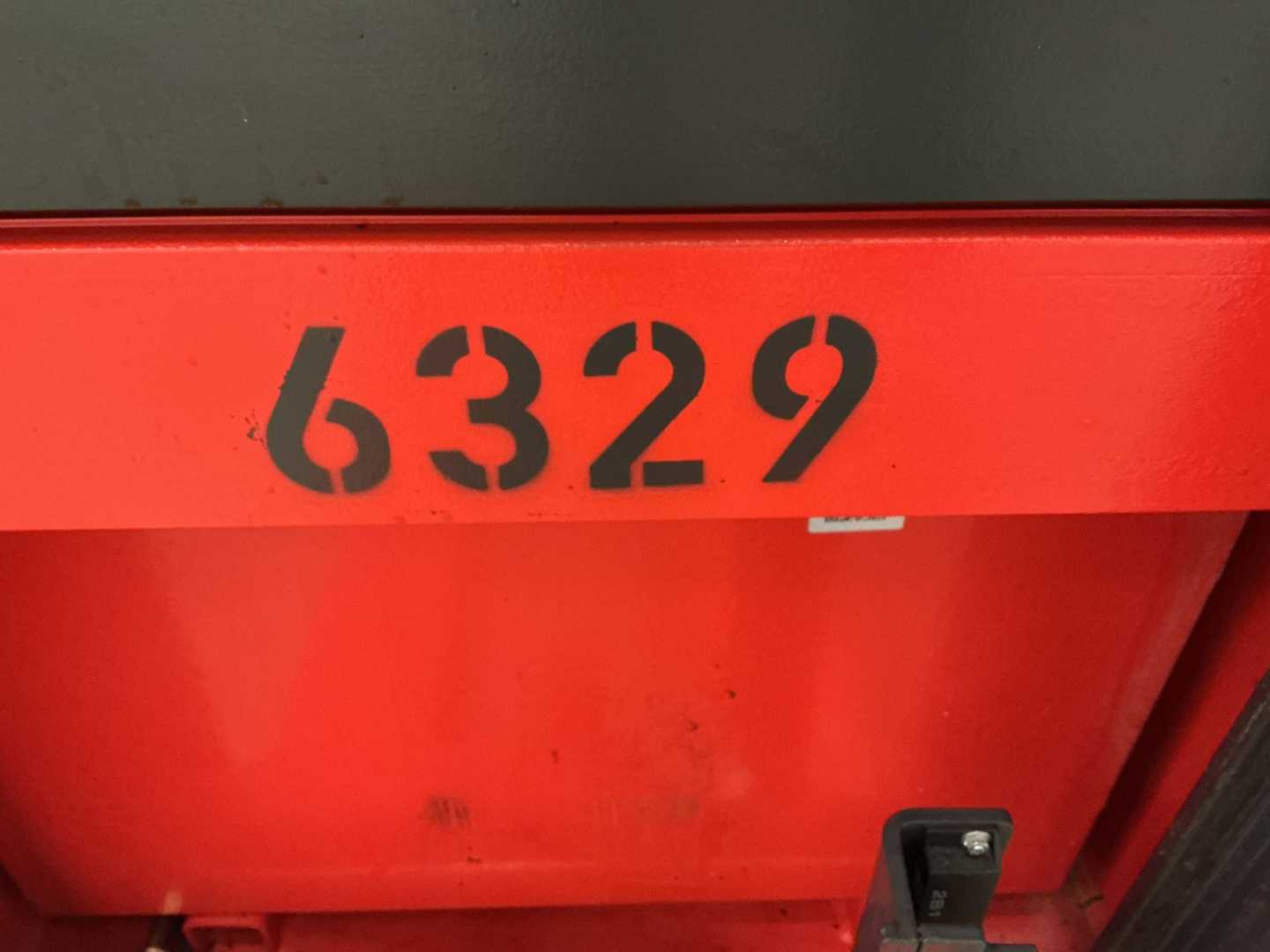 Used Forklift Linde D10 Augšējo augstplauktu komplektētājs (< 6 m) (Image 3)