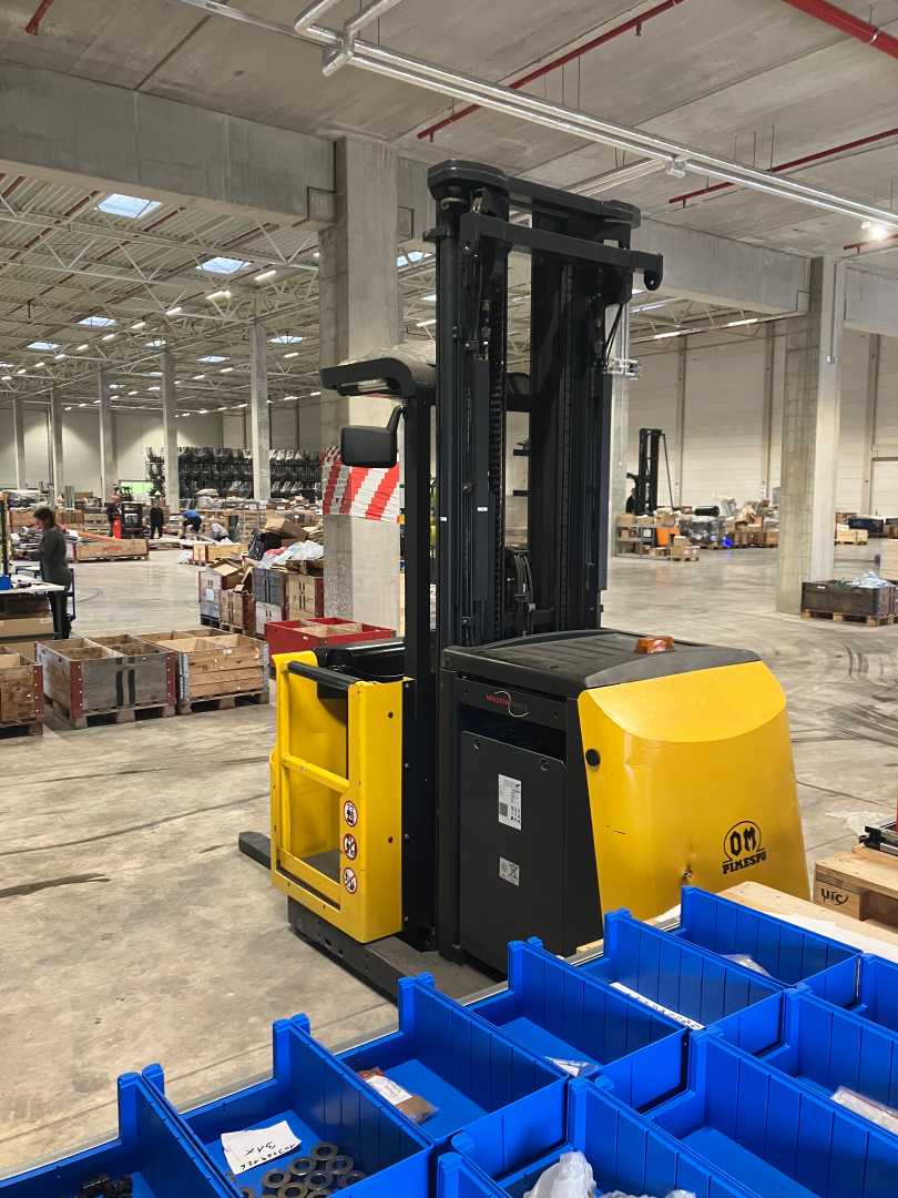 Used Forklift OM XOP3 Augšējo augstplauktu komplektētājs (< 6 m) (Image 4) Used Forklift OM XOP3 Augšējo augstplauktu komplektētājs (< 6 m) (Image 4)