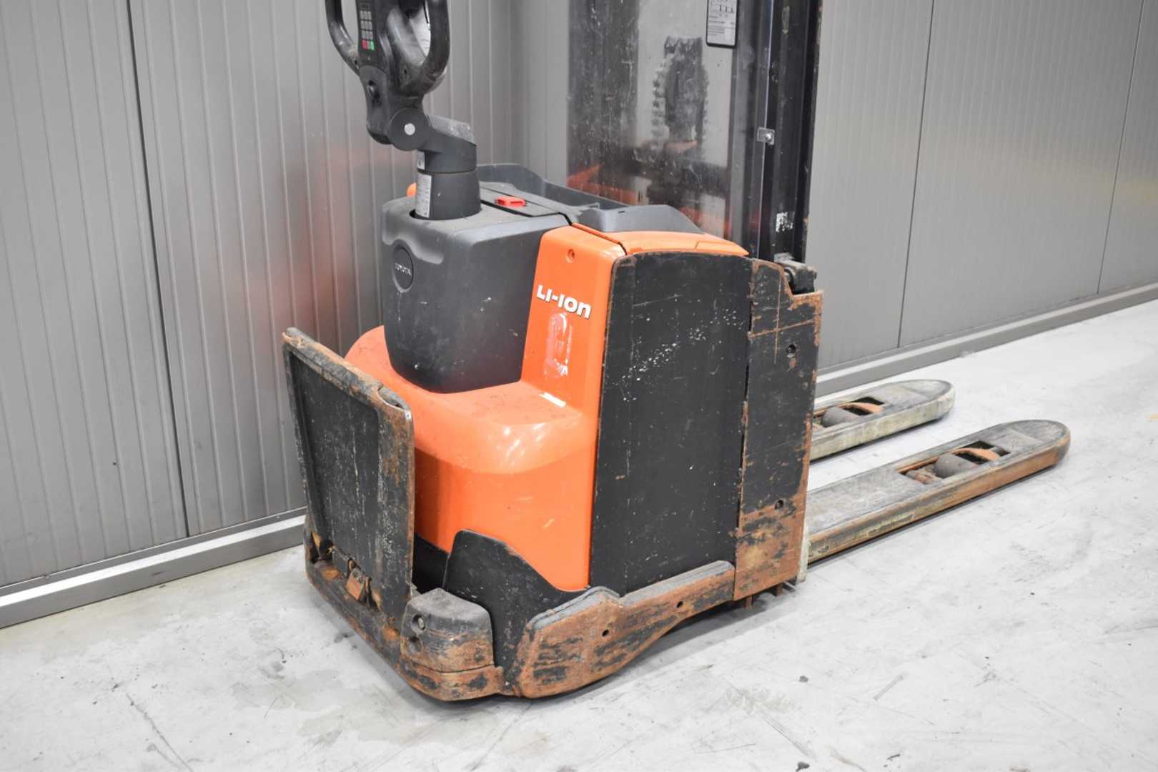 Used Forklift Toyota SWE 120L /57219/ Augšējo augstplauktu komplektētājs (< 6 m) (Image 7)