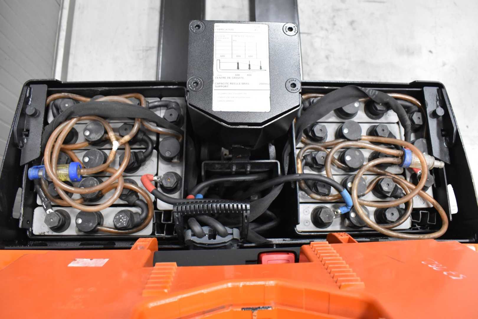 Used Forklift Toyota SWE 080L /57982/ Augšējo augstplauktu komplektētājs (< 6 m) (Image 9) Used Forklift Toyota SWE 080L /57982/ Augšējo augstplauktu komplektētājs (< 6 m) (Image 9)