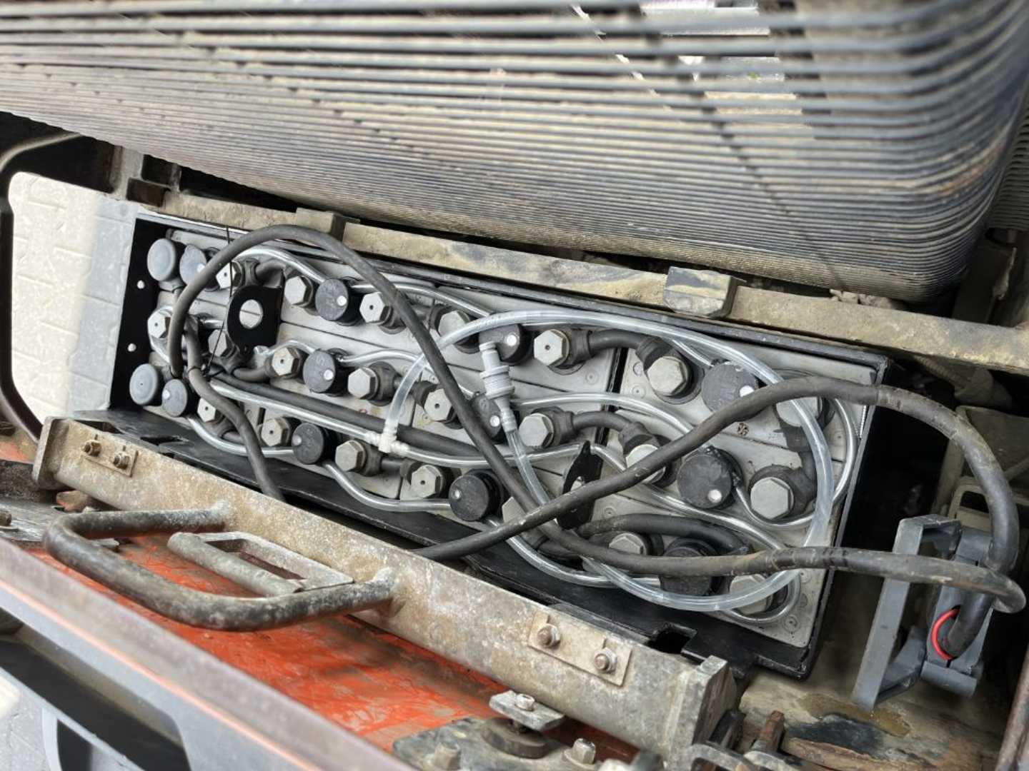 Used Forklift BT SPE140 Balstdakšu krautņotāja vadītāja stāvplatforma (vai līdzbraucēja platforma) (Image 6) Used Forklift BT SPE140 Balstdakšu krautņotāja vadītāja stāvplatforma (vai līdzbraucēja platforma) (Image 6)