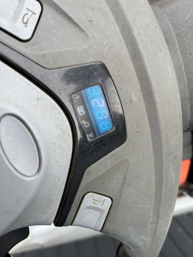 Used Forklift BT SPE140 Balstdakšu krautņotāja vadītāja stāvplatforma (vai līdzbraucēja platforma) (Image 8) Used Forklift BT SPE140 Balstdakšu krautņotāja vadītāja stāvplatforma (vai līdzbraucēja platforma) (Image 8)