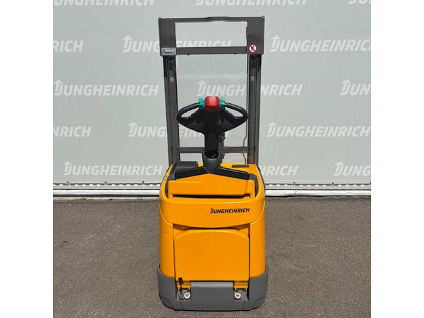 Used Forklift Jungheinrich ERC 212 3200ZZ Balstdakšu krautņotāja vadītāja stāvplatforma (vai līdzbraucēja platforma) (Image 3)