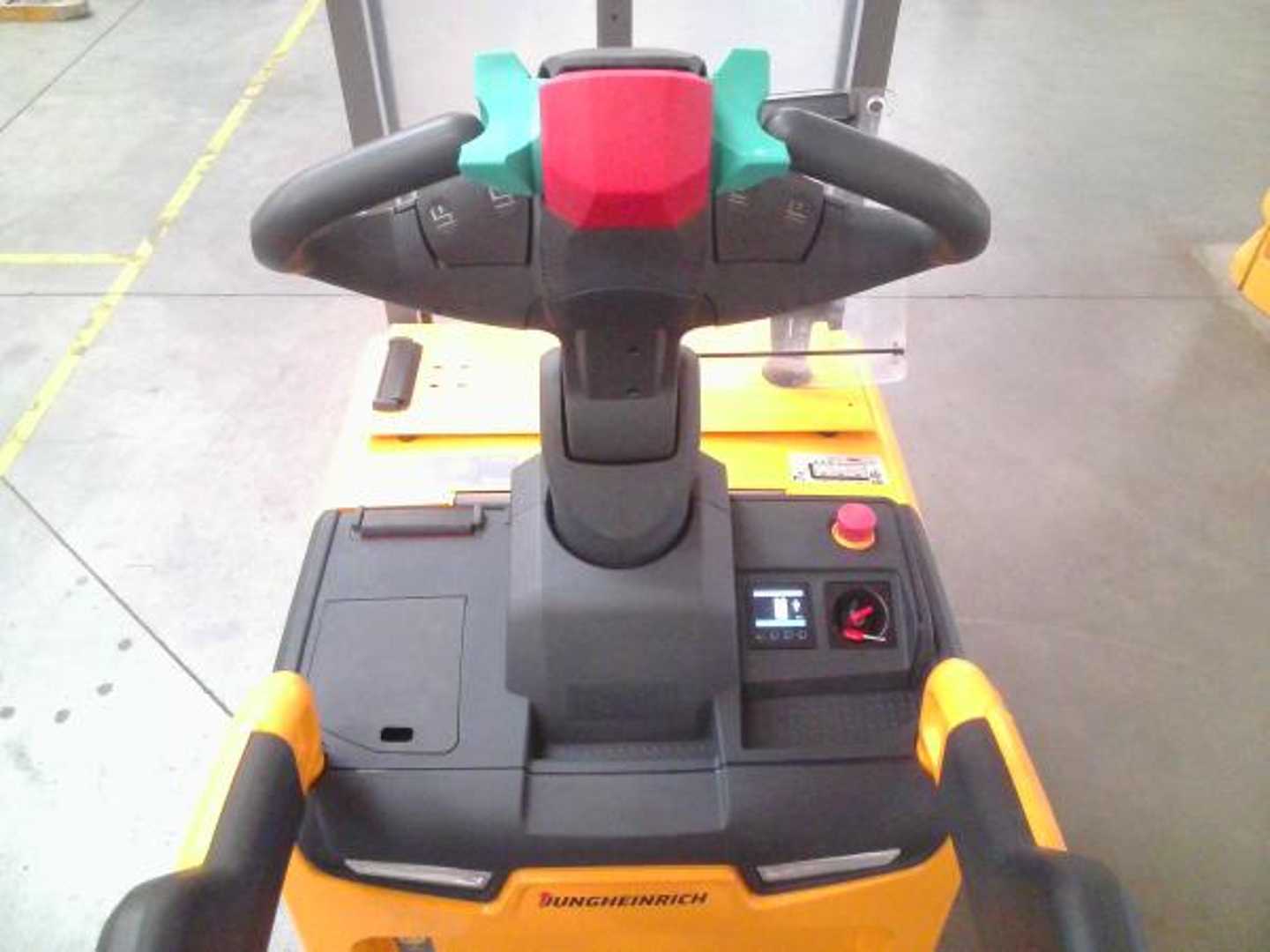 Used Forklift Jungheinrich ERD 120 KP 119 GAB 166 EF Balstdakšu krautņotāja vadītāja stāvplatforma (vai līdzbraucēja platforma) (Image 3) Used Forklift Jungheinrich ERD 120 KP 119 GAB 166 EF Balstdakšu krautņotāja vadītāja stāvplatforma (vai līdzbraucēja platforma) (Image 3)
