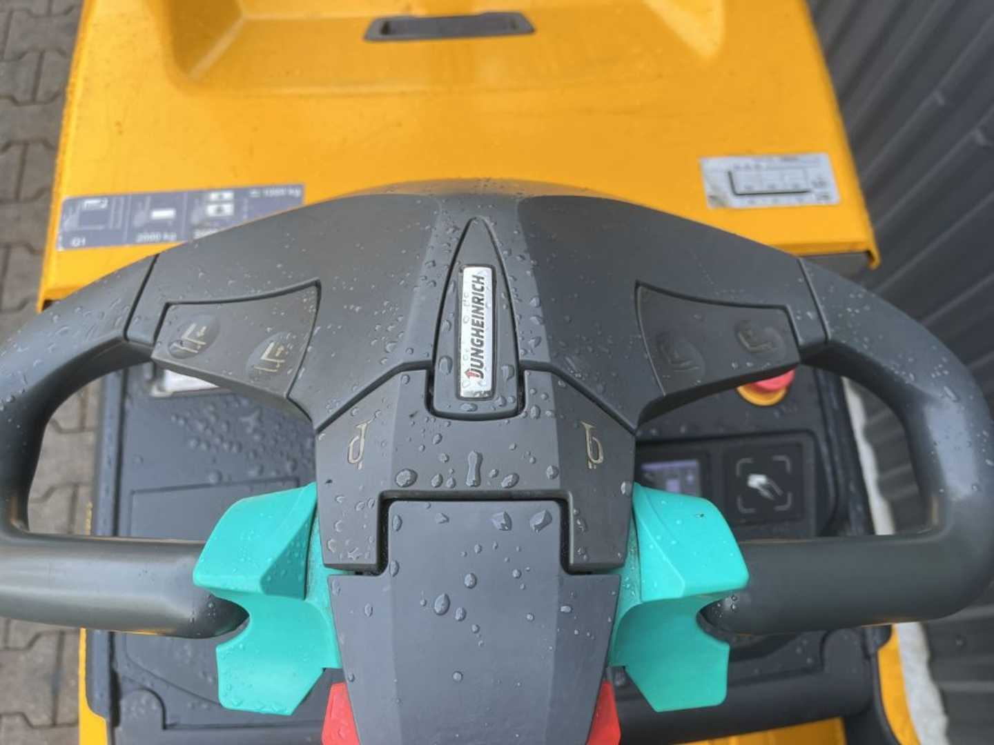 Used Forklift Jungheinrich ERD220 Balstdakšu krautņotāja vadītāja stāvplatforma (vai līdzbraucēja platforma) (Image 8) Used Forklift Jungheinrich ERD220 Balstdakšu krautņotāja vadītāja stāvplatforma (vai līdzbraucēja platforma) (Image 8)