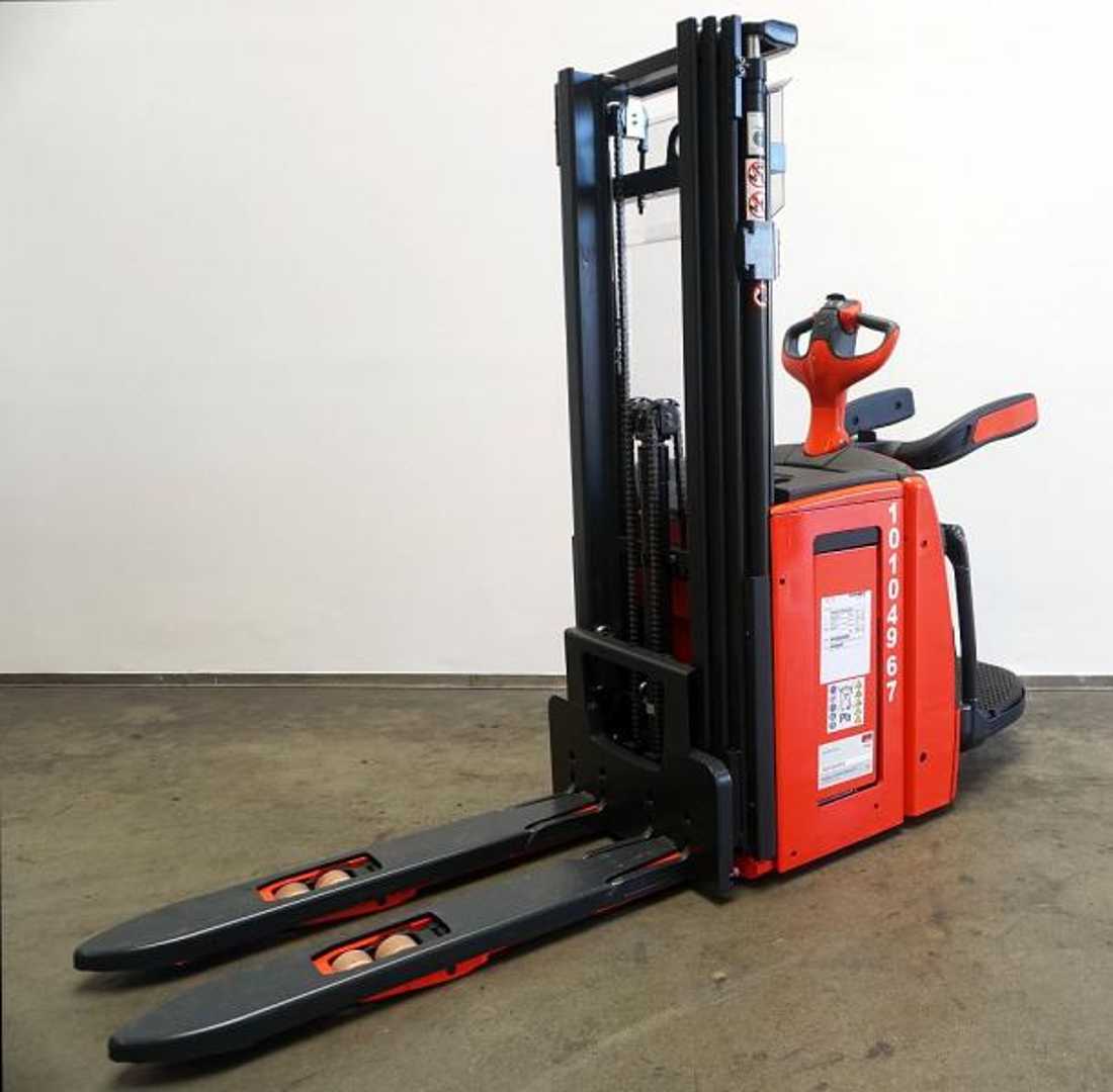 Used Forklift Linde L 16 AP i 1173-01 Balstdakšu krautņotāja vadītāja stāvplatforma (vai līdzbraucēja platforma) (Image 3) Used Forklift Linde L 16 AP i 1173-01 Balstdakšu krautņotāja vadītāja stāvplatforma (vai līdzbraucēja platforma) (Image 3)