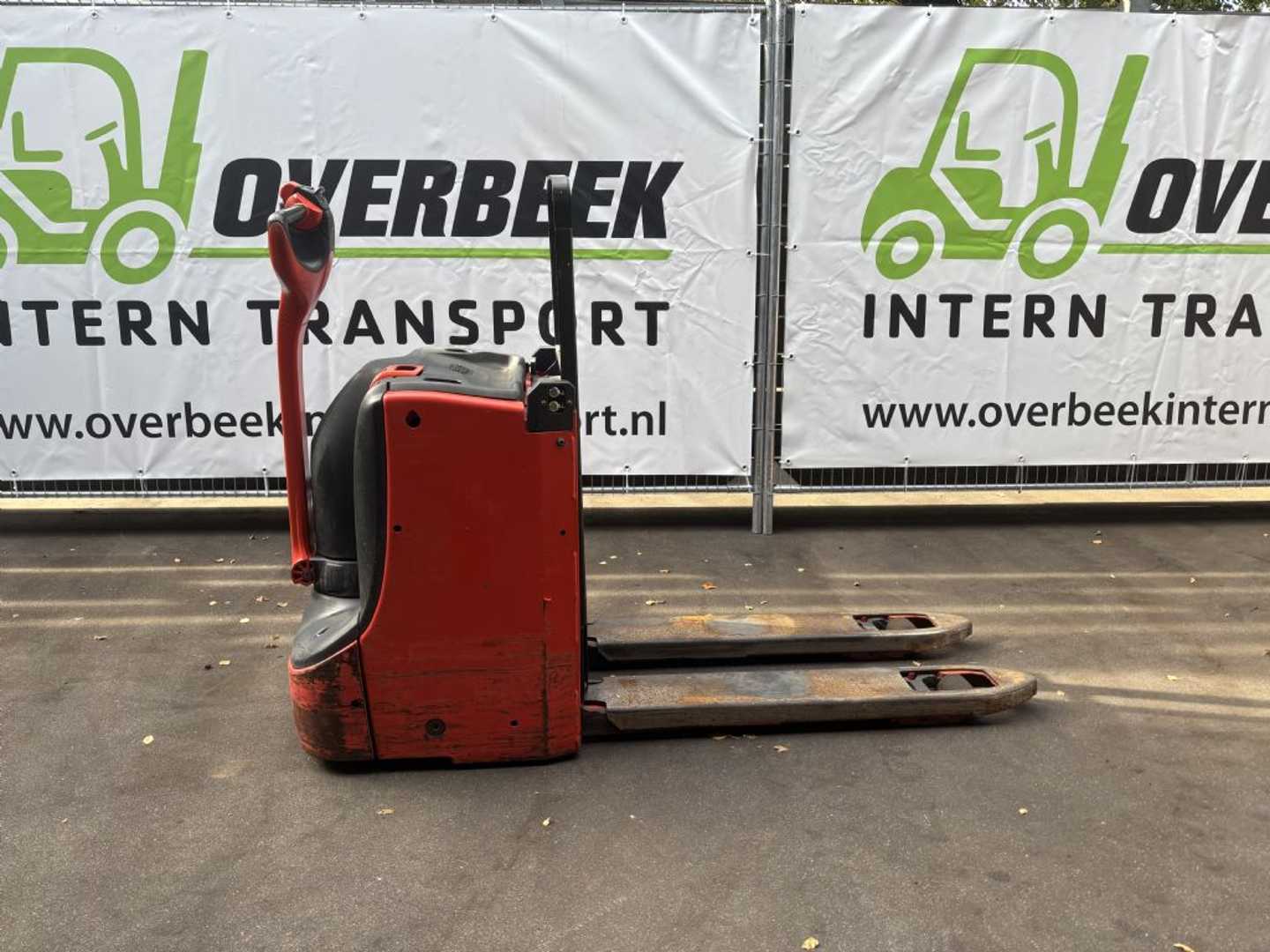 Used Forklift Linde T25SP-02 Balstdakšu krautņotāja vadītāja stāvplatforma (vai līdzbraucēja platforma) (Image 5) Used Forklift Linde T25SP-02 Balstdakšu krautņotāja vadītāja stāvplatforma (vai līdzbraucēja platforma) (Image 5)