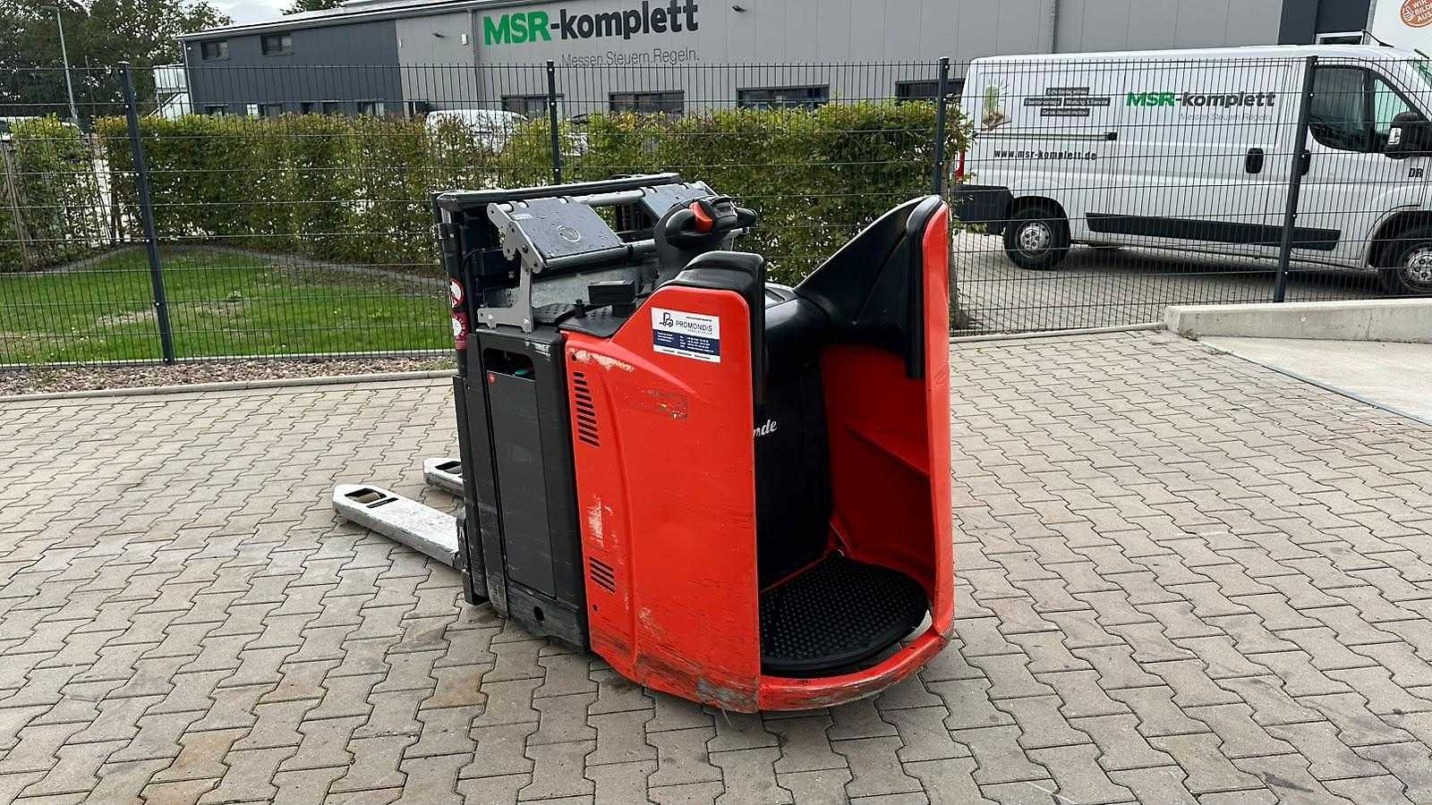 Used Forklift Linde L 12L SP Balstdakšu krautņotāja vadītāja stāvplatforma (vai līdzbraucēja platforma) (Image 2) Used Forklift Linde L 12L SP Balstdakšu krautņotāja vadītāja stāvplatforma (vai līdzbraucēja platforma) (Image 2)