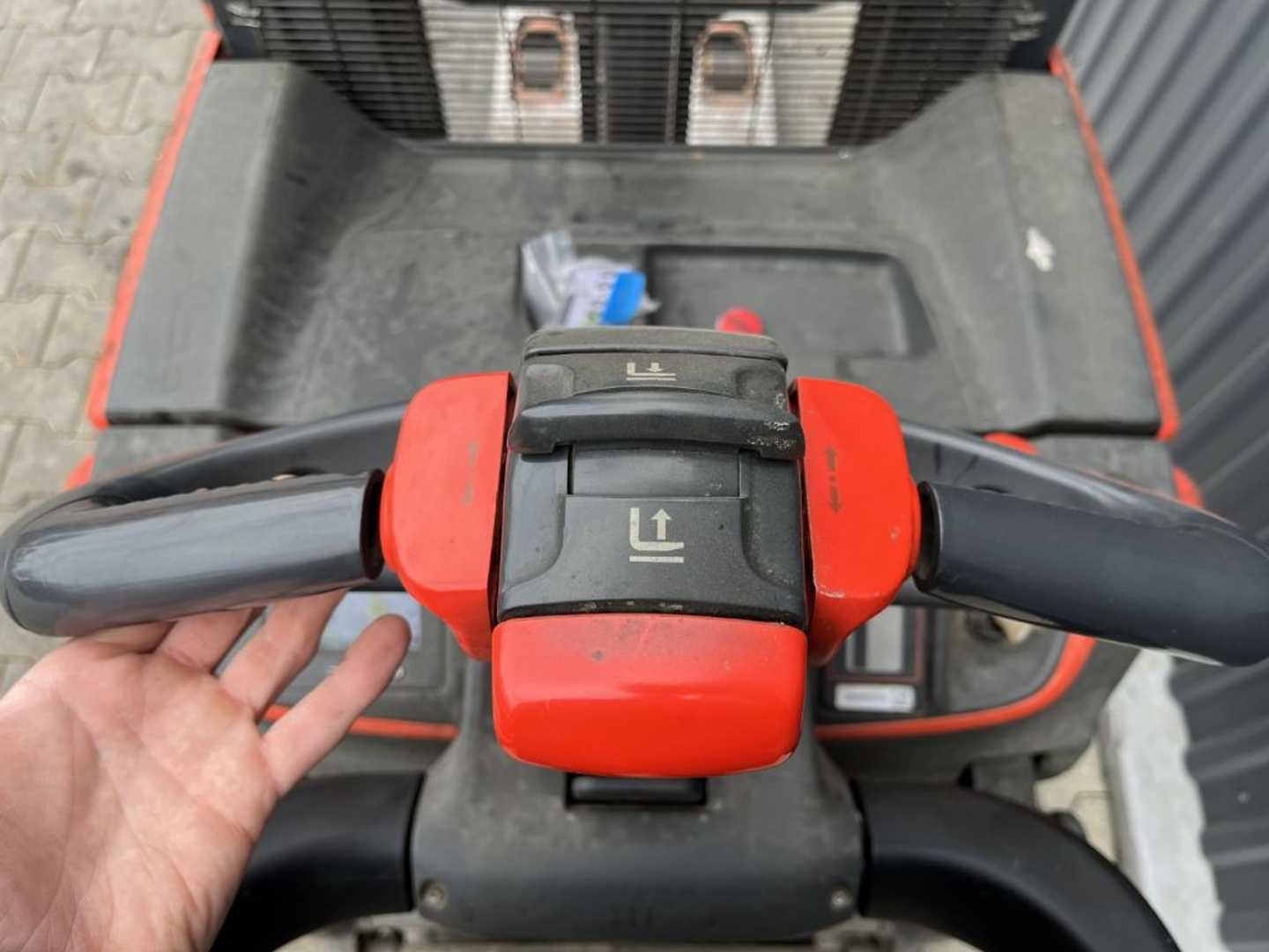 Used Forklift Linde L16AP Balstdakšu krautņotāja vadītāja stāvplatforma (vai līdzbraucēja platforma) (Image 8) Used Forklift Linde L16AP Balstdakšu krautņotāja vadītāja stāvplatforma (vai līdzbraucēja platforma) (Image 8)