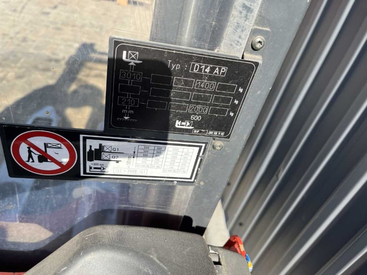 Used Forklift Linde L14LAP Balstdakšu krautņotāja vadītāja stāvplatforma (vai līdzbraucēja platforma) (Image 5) Used Forklift Linde L14LAP Balstdakšu krautņotāja vadītāja stāvplatforma (vai līdzbraucēja platforma) (Image 5)