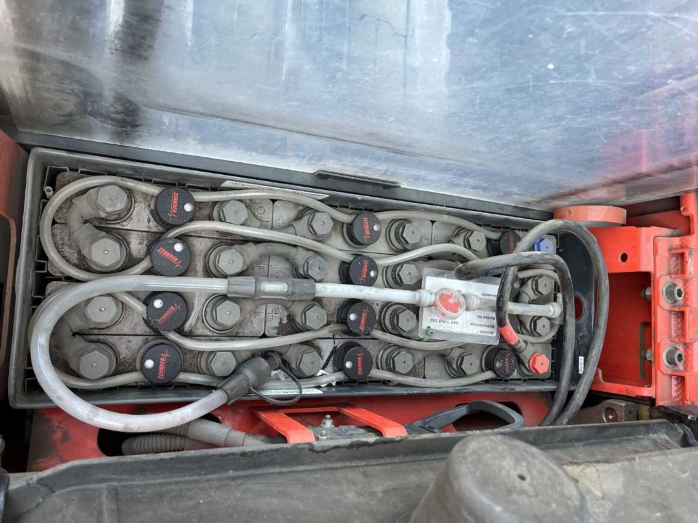 Used Forklift Linde L14AP Balstdakšu krautņotāja vadītāja stāvplatforma (vai līdzbraucēja platforma) (Image 6) Used Forklift Linde L14AP Balstdakšu krautņotāja vadītāja stāvplatforma (vai līdzbraucēja platforma) (Image 6)