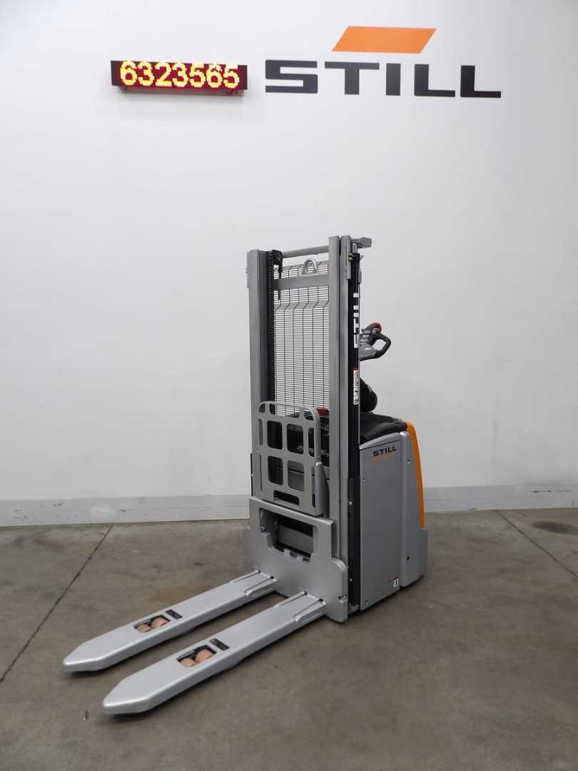 Used Forklift STILL EXV-SF14I_BATT.NEU Balstdakšu krautņotāja vadītāja stāvplatforma (vai līdzbraucēja platforma) (Image 3) Used Forklift STILL EXV-SF14I_BATT.NEU Balstdakšu krautņotāja vadītāja stāvplatforma (vai līdzbraucēja platforma) (Image 3)