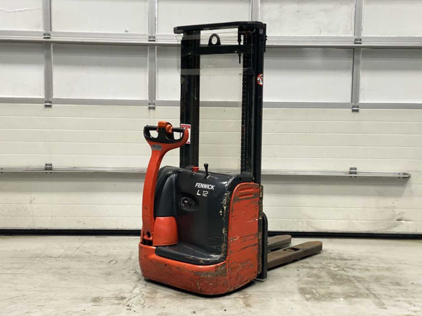 Used Forklift Linde L12 Balstdakšu krautņotājs ar dīseli (Image 4) Used Forklift Linde L12 Balstdakšu krautņotājs ar dīseli (Image 4)