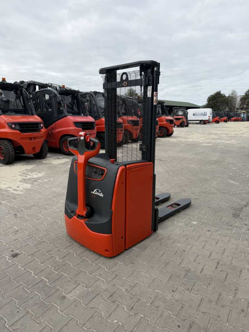 Used Forklift Linde L16 Balstdakšu krautņotājs ar dīseli (Image 4) Used Forklift Linde L16 Balstdakšu krautņotājs ar dīseli (Image 4)