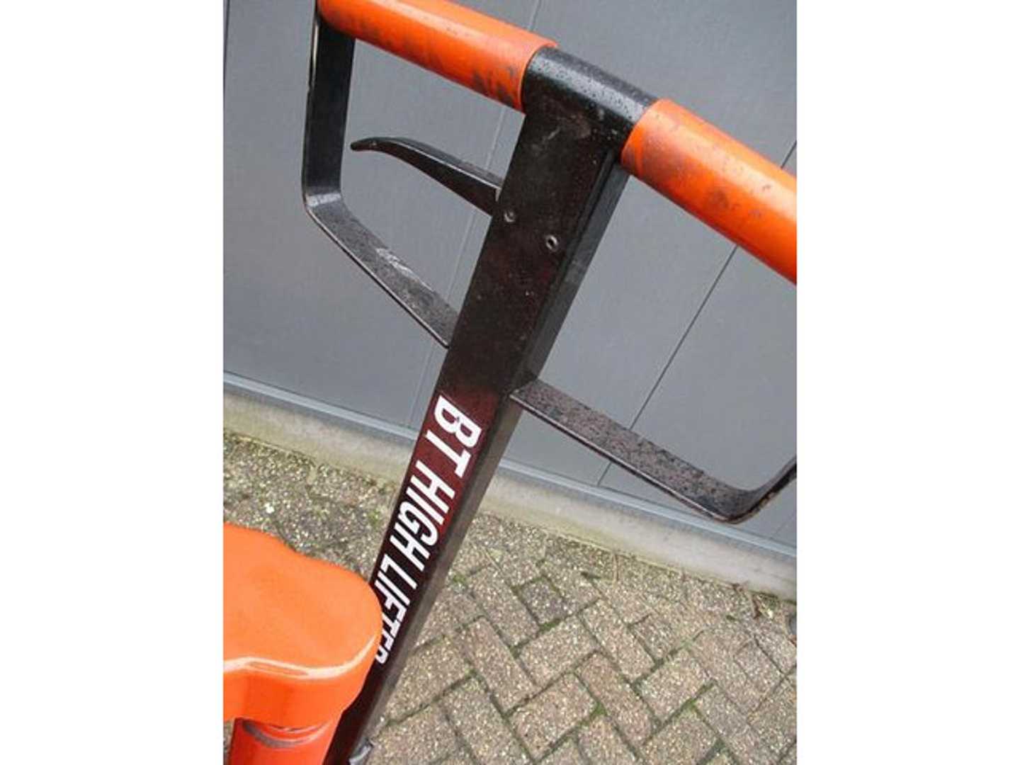 Used Forklift BT HL 1000 Balstdakšu krautņotājs ar dīseli (Image 9) Used Forklift BT HL 1000 Balstdakšu krautņotājs ar dīseli (Image 9)