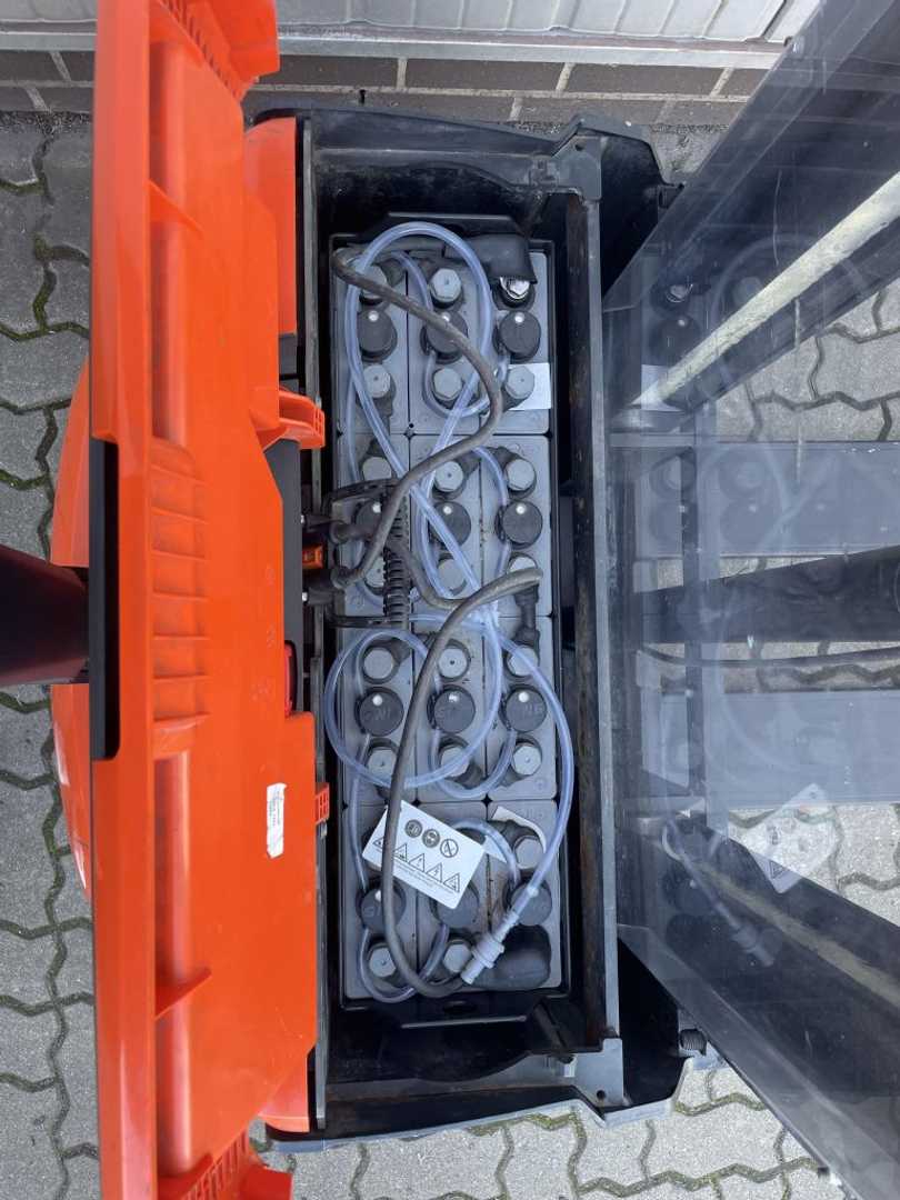 Used Forklift BT SWE120 | Nur 1.735 Bst. Balstdakšu krautņotājs ar dīseli (Image 9) Used Forklift BT SWE120 | Nur 1.735 Bst. Balstdakšu krautņotājs ar dīseli (Image 9)