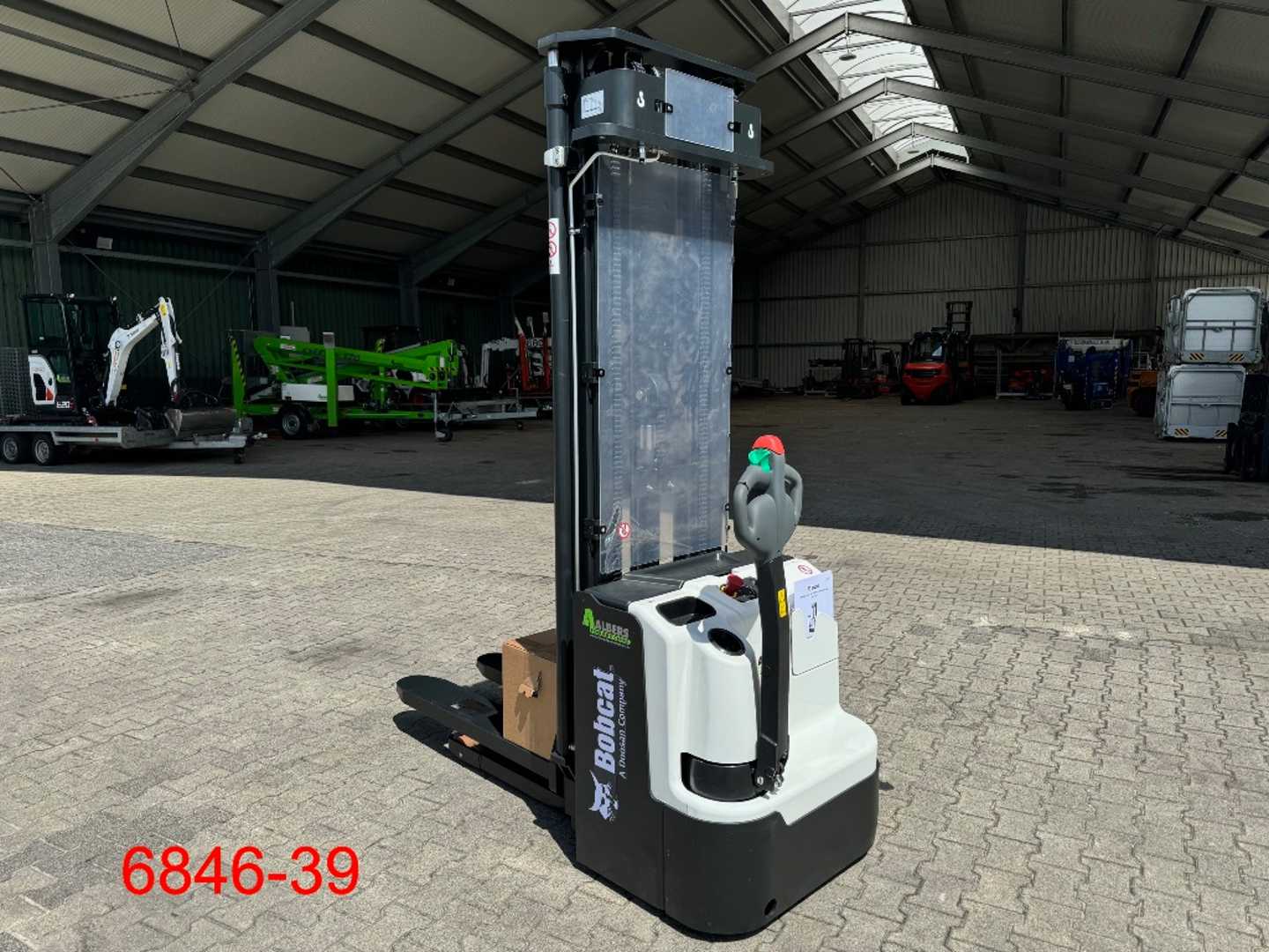 Used Forklift Bobcat BSL 16 N 7 Balstdakšu krautņotājs ar dīseli (Image 12) Used Forklift Bobcat BSL 16 N 7 Balstdakšu krautņotājs ar dīseli (Image 12)