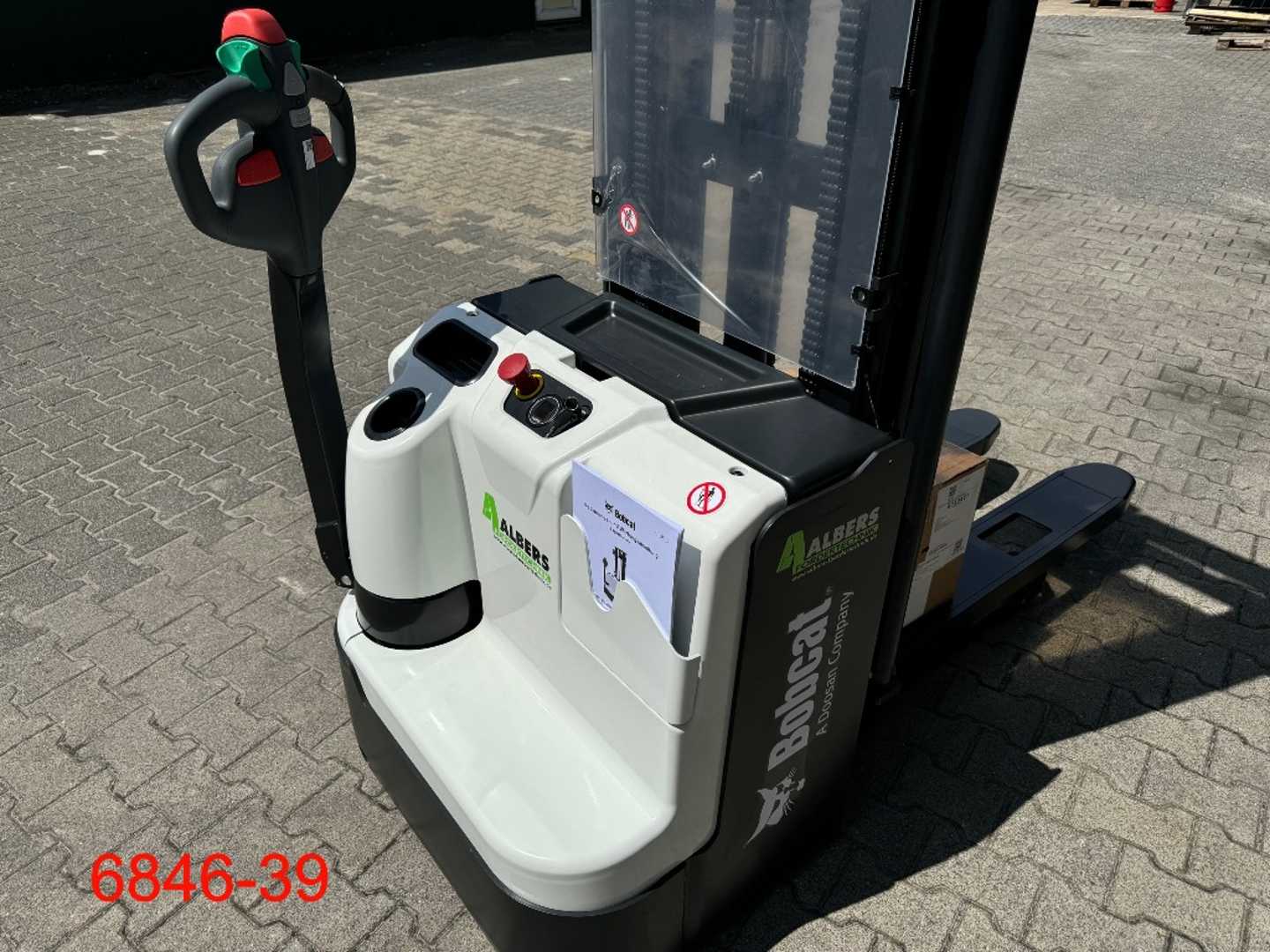 Used Forklift Bobcat BSL 16 N 7 Balstdakšu krautņotājs ar dīseli (Image 18) Used Forklift Bobcat BSL 16 N 7 Balstdakšu krautņotājs ar dīseli (Image 18)