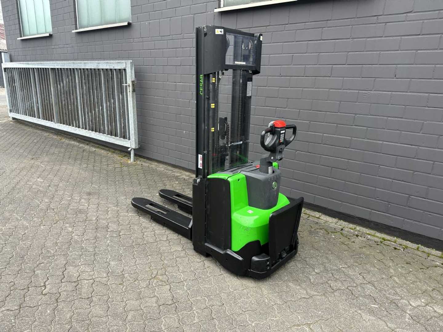 Used Forklift Cesab S212 Balstdakšu krautņotājs ar dīseli (Image 2) Used Forklift Cesab S212 Balstdakšu krautņotājs ar dīseli (Image 2)