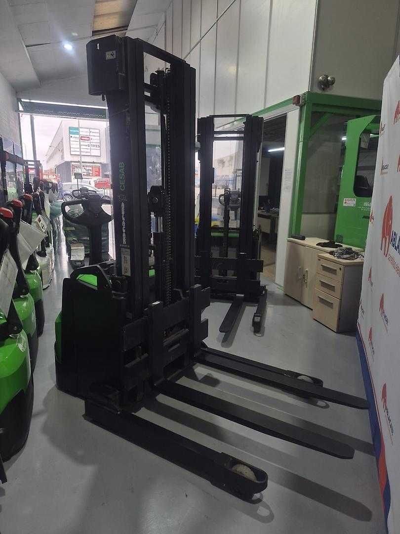 Used Forklift Cesab S214s Balstdakšu krautņotājs ar dīseli (Image 5) Used Forklift Cesab S214s Balstdakšu krautņotājs ar dīseli (Image 5)