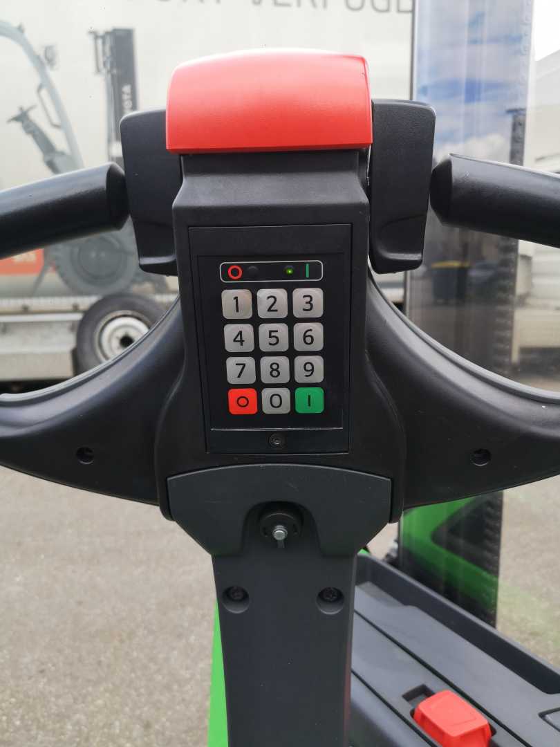 Used Forklift Cesab S210 Balstdakšu krautņotājs ar dīseli (Image 16) Used Forklift Cesab S210 Balstdakšu krautņotājs ar dīseli (Image 16)